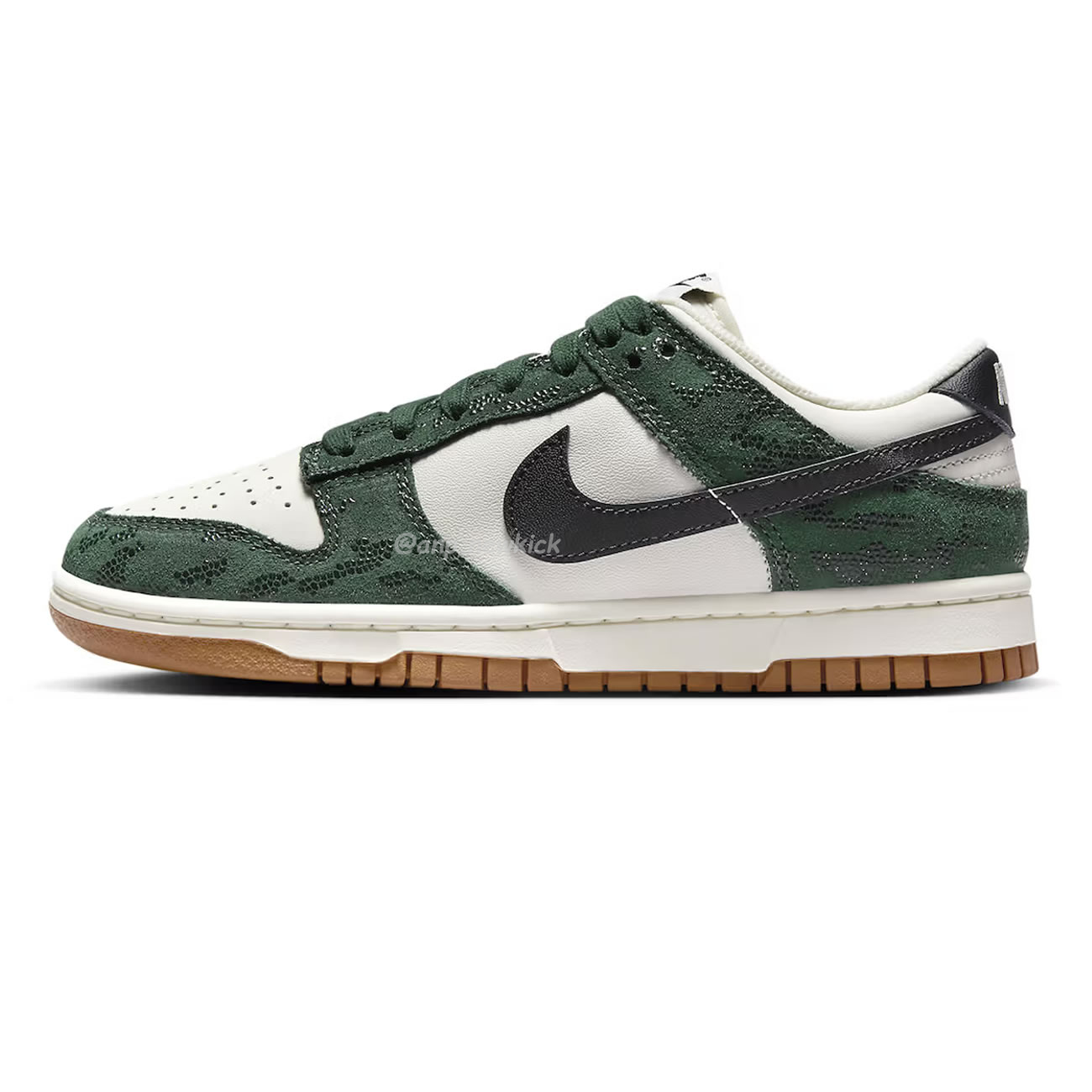 Nike Dunk Low Green Snake Womens Fq8893 397 (1) - newkick.vip