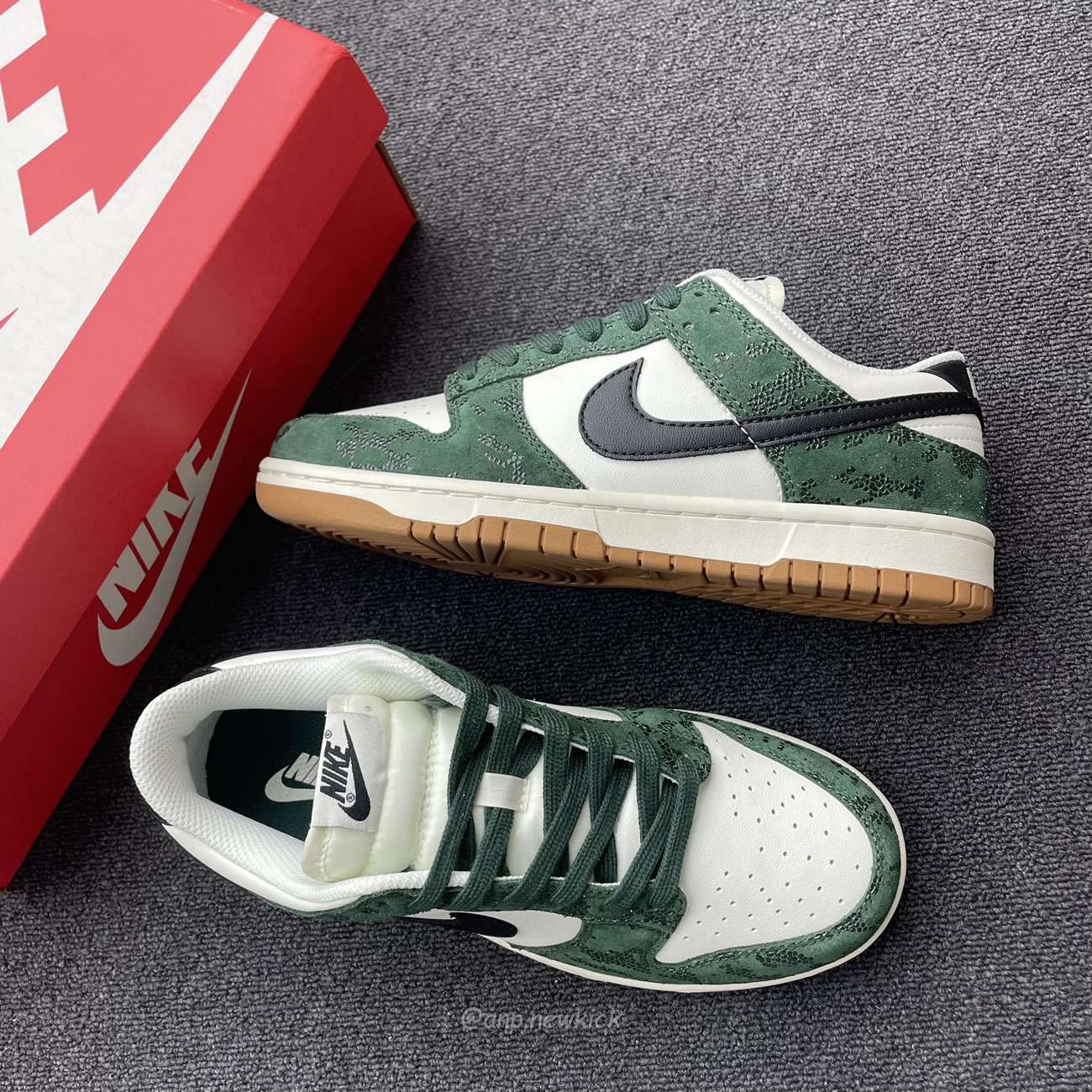 Nike Dunk Low Green Snake Womens Fq8893 397 (2) - newkick.vip