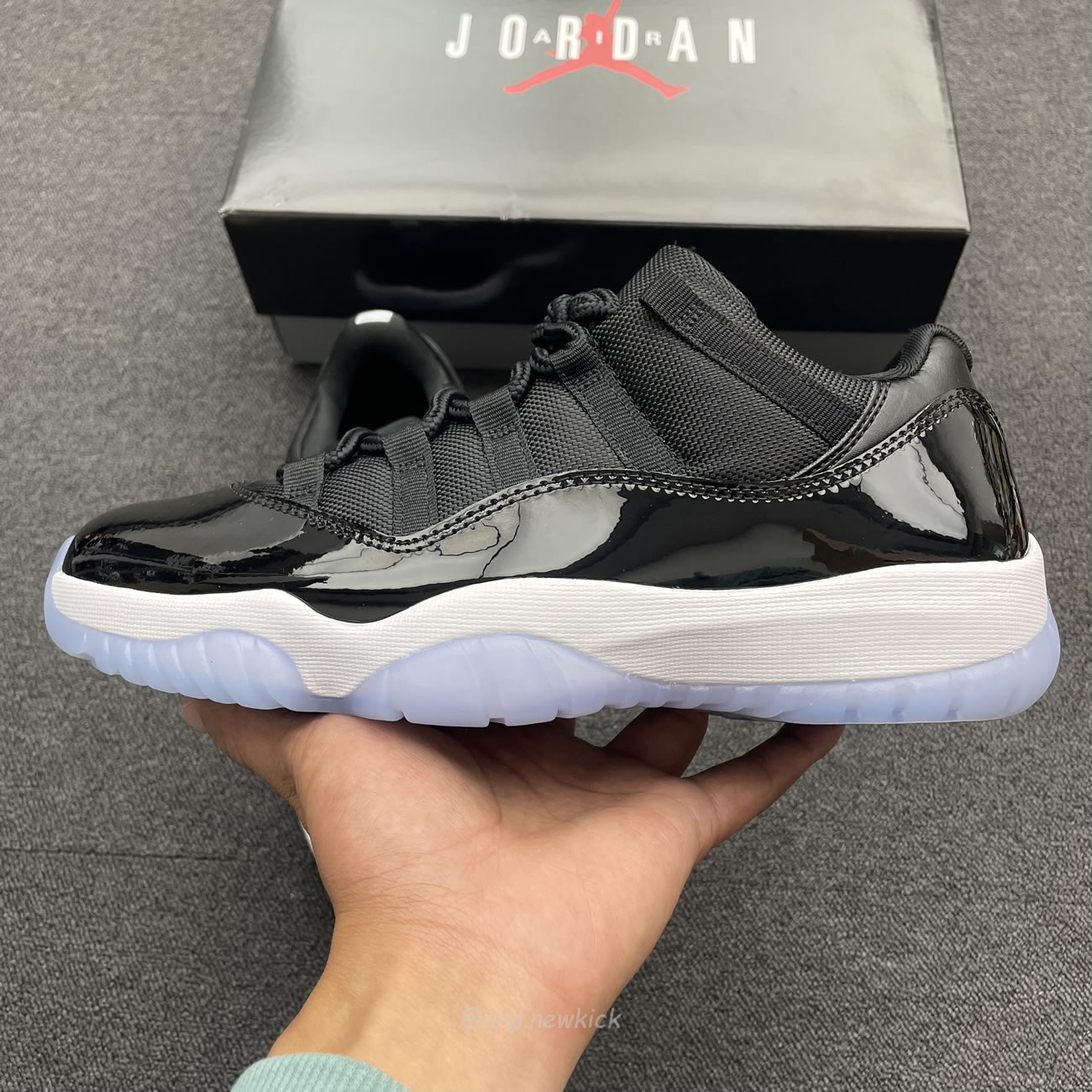 Air Jordan 11 Retro Low Space Jam Fv5104 004 (6) - newkick.vip