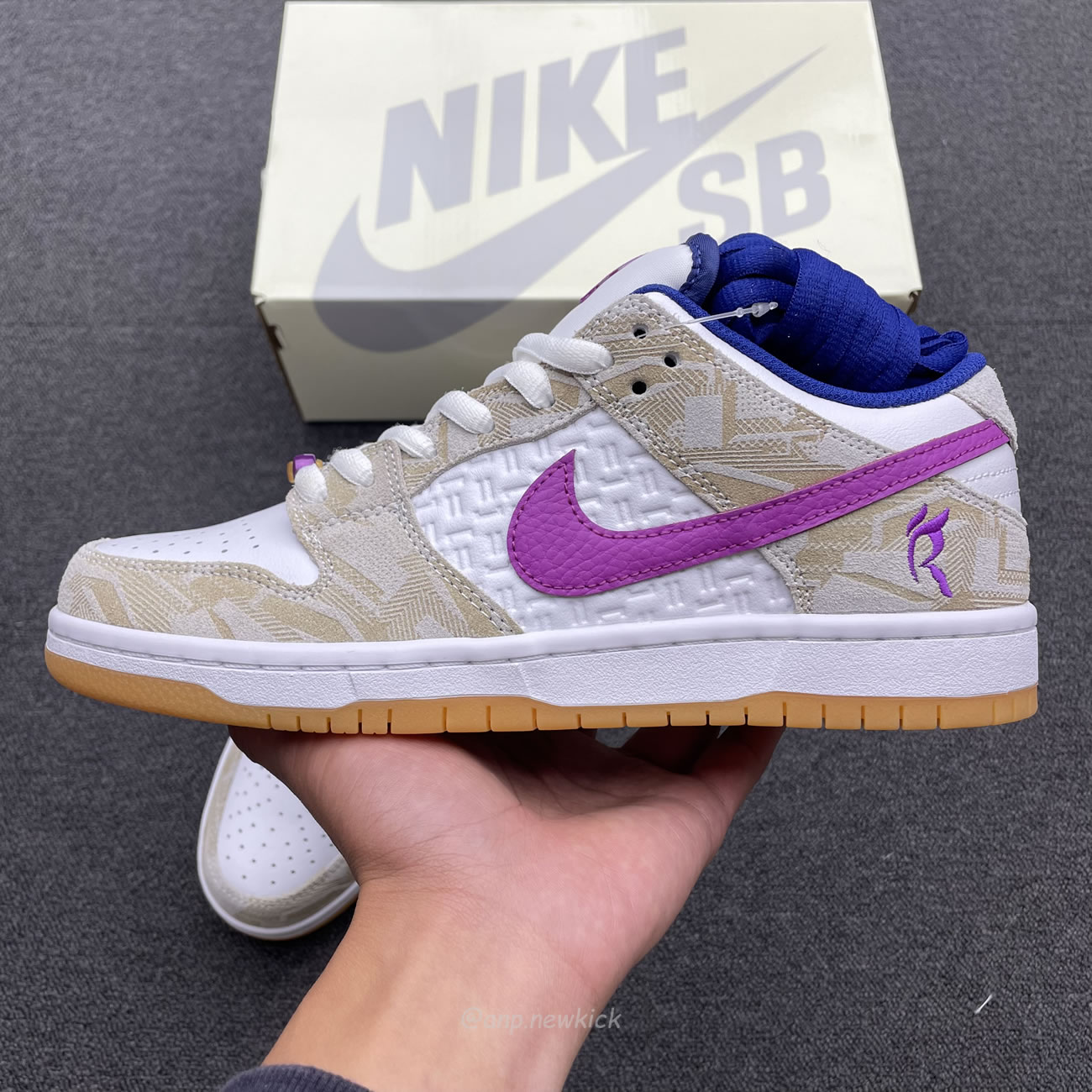 Nike Sb Dunk Low X Rayssa Leal Fz5251 001 (2) - newkick.vip