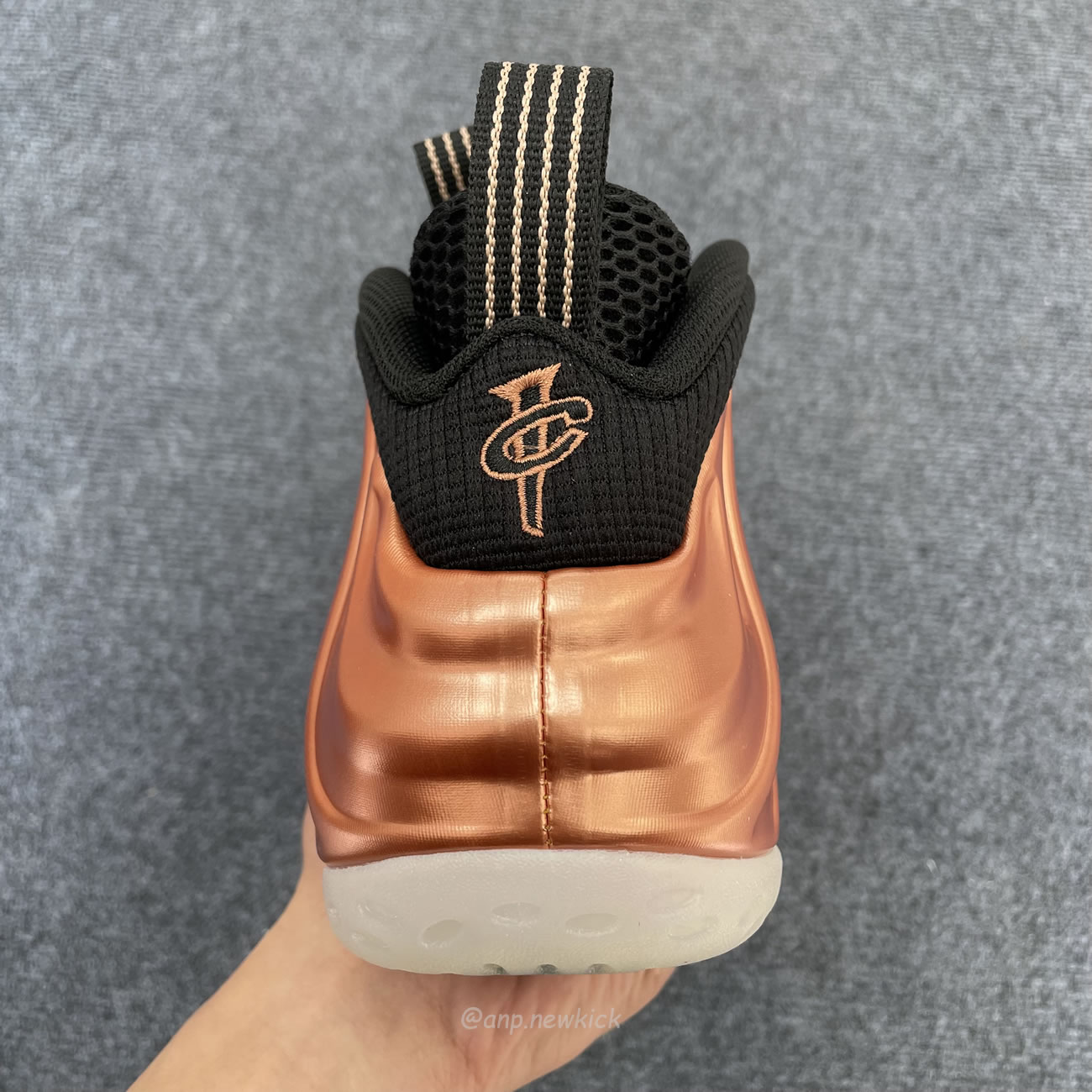 Nike Air Foamposite One Copper 2024 Fz9902 001 (10) - newkick.vip