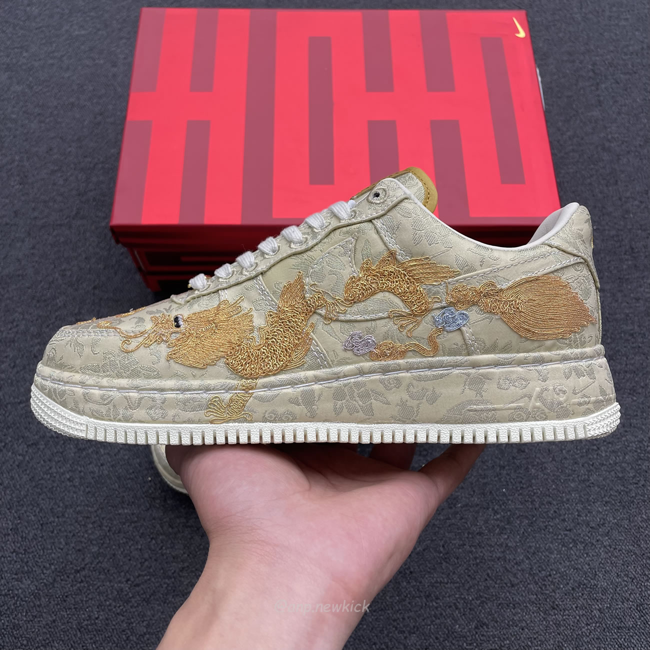 Nike Air Force 1 Low 07 Year Of The Dragon 2024 Hj4285 777 (2) - newkick.vip