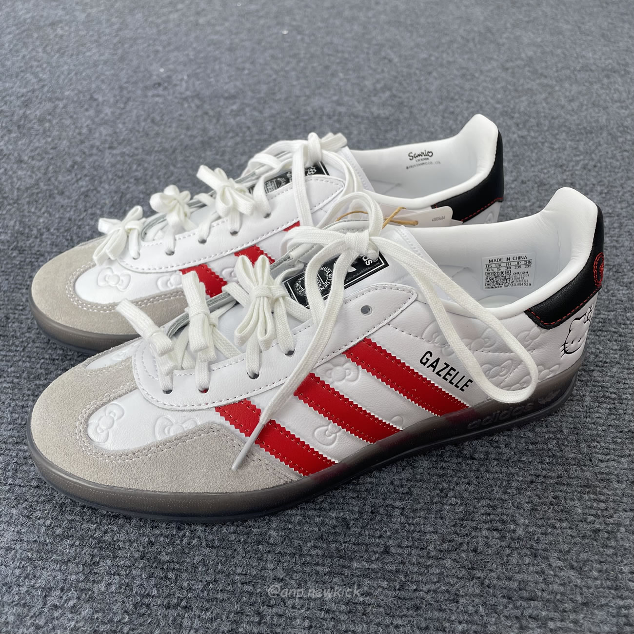 Adidas Gazelle Indoor Hello Kitty Womens Ii0013 (6) - newkick.vip