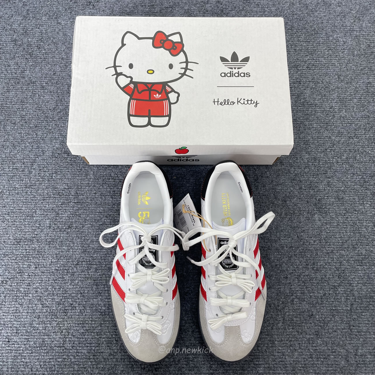 Adidas Gazelle Indoor Hello Kitty Womens Ii0013 (8) - newkick.vip