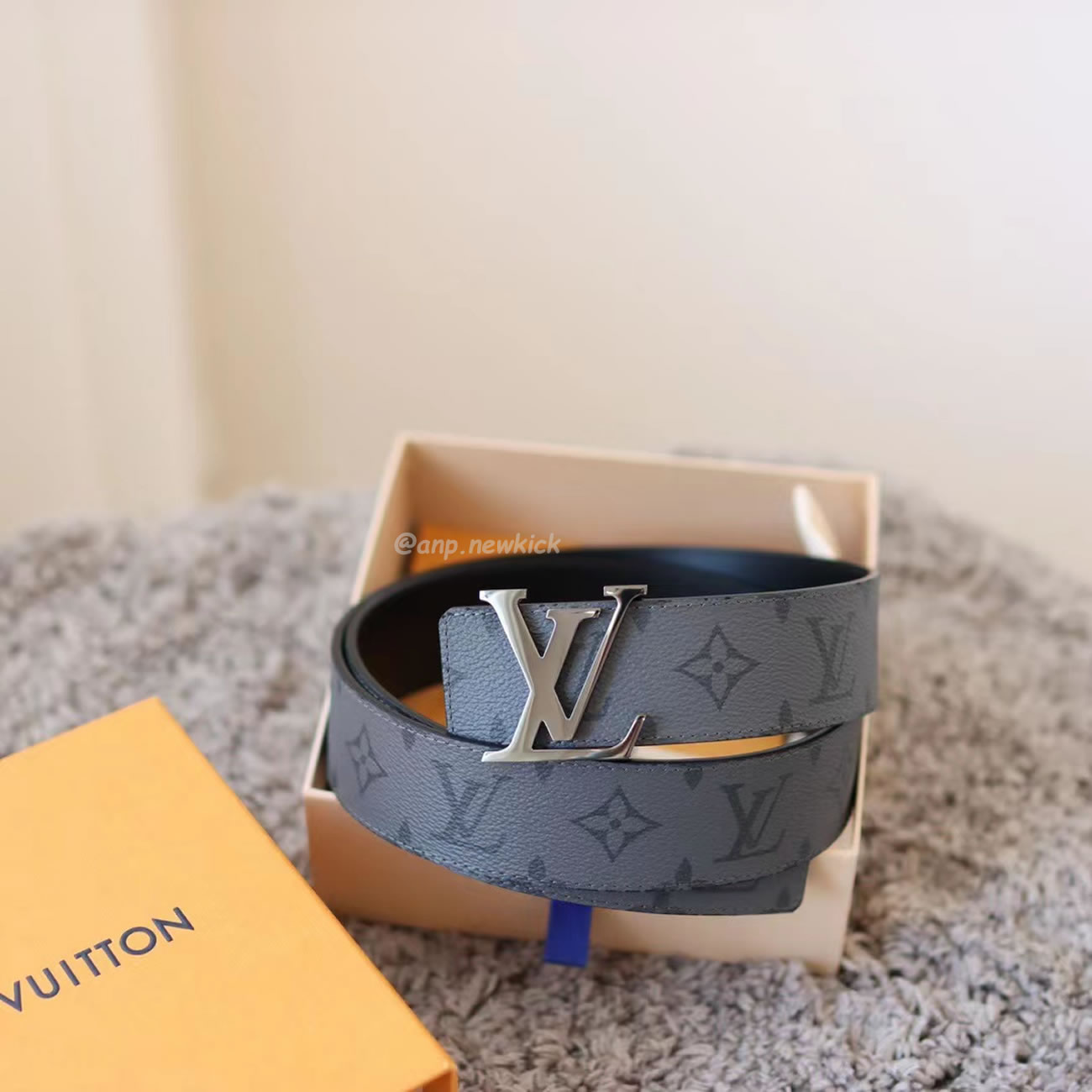 Louis Vuitton Reversible Belt Initiales Monogram Eclipse Reverse 40mm Gray M0285t (4) - newkick.vip