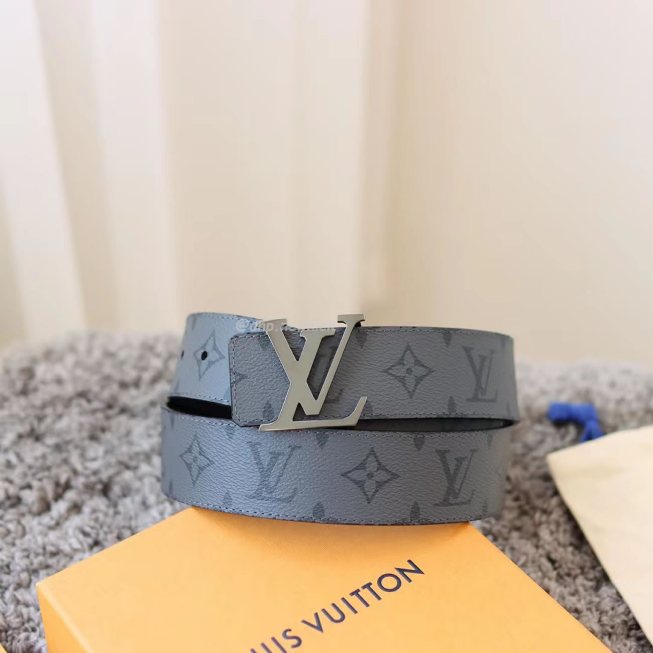 Louis Vuitton Reversible Belt Initiales Monogram Eclipse Reverse 40mm Gray M0285t (8) - newkick.vip