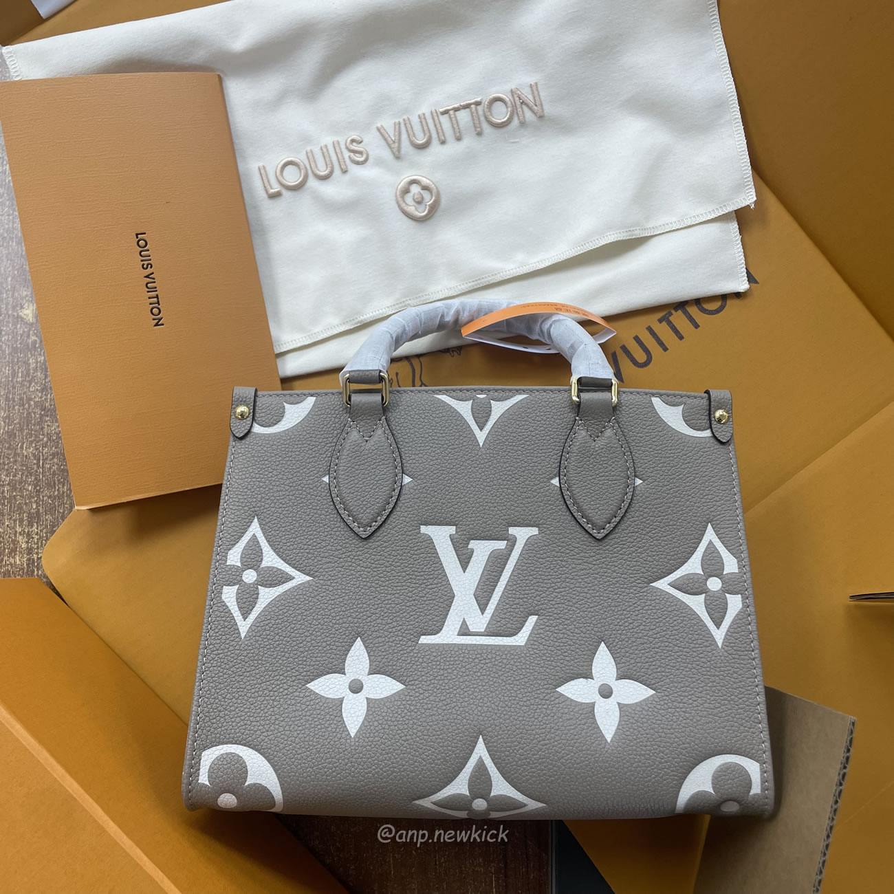 Louis Vuitton Onthego Pm Tote Bag M45779 (6) - newkick.vip