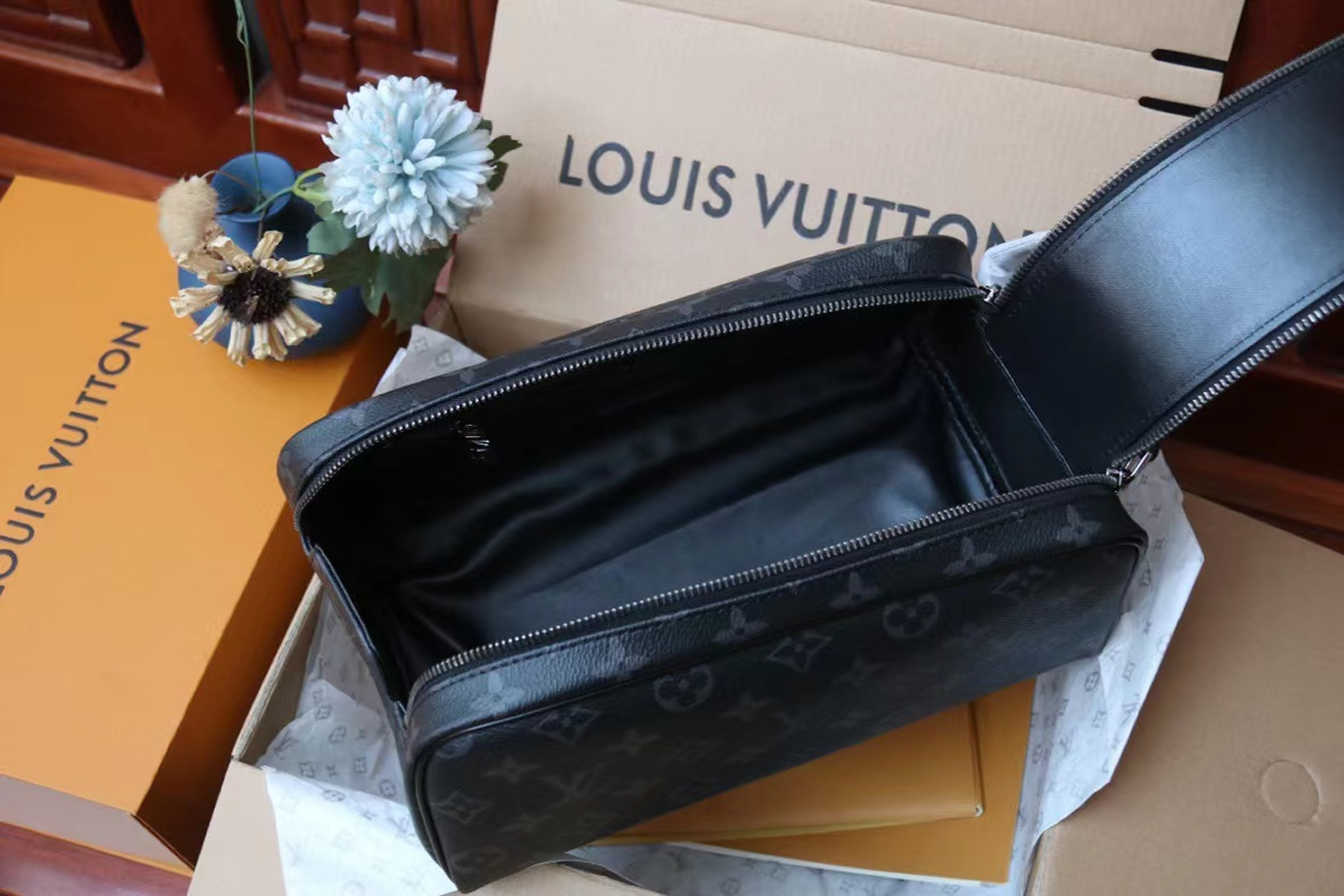 Louis Vuitton Dopp Kit M46354 (6) - newkick.vip