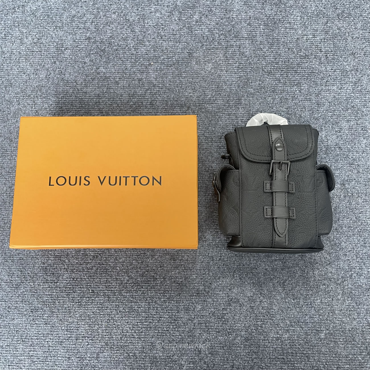 Louis Vuitton Nano Christopher M83164 (6) - newkick.vip