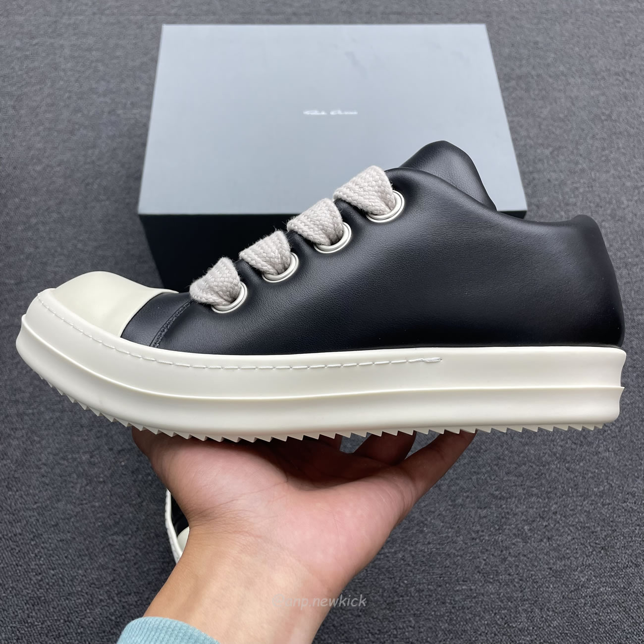 Rick Owens Jumbo Lace Padded Sneaks Low Black Acid Milk Ru02c7893 (7) - newkick.vip