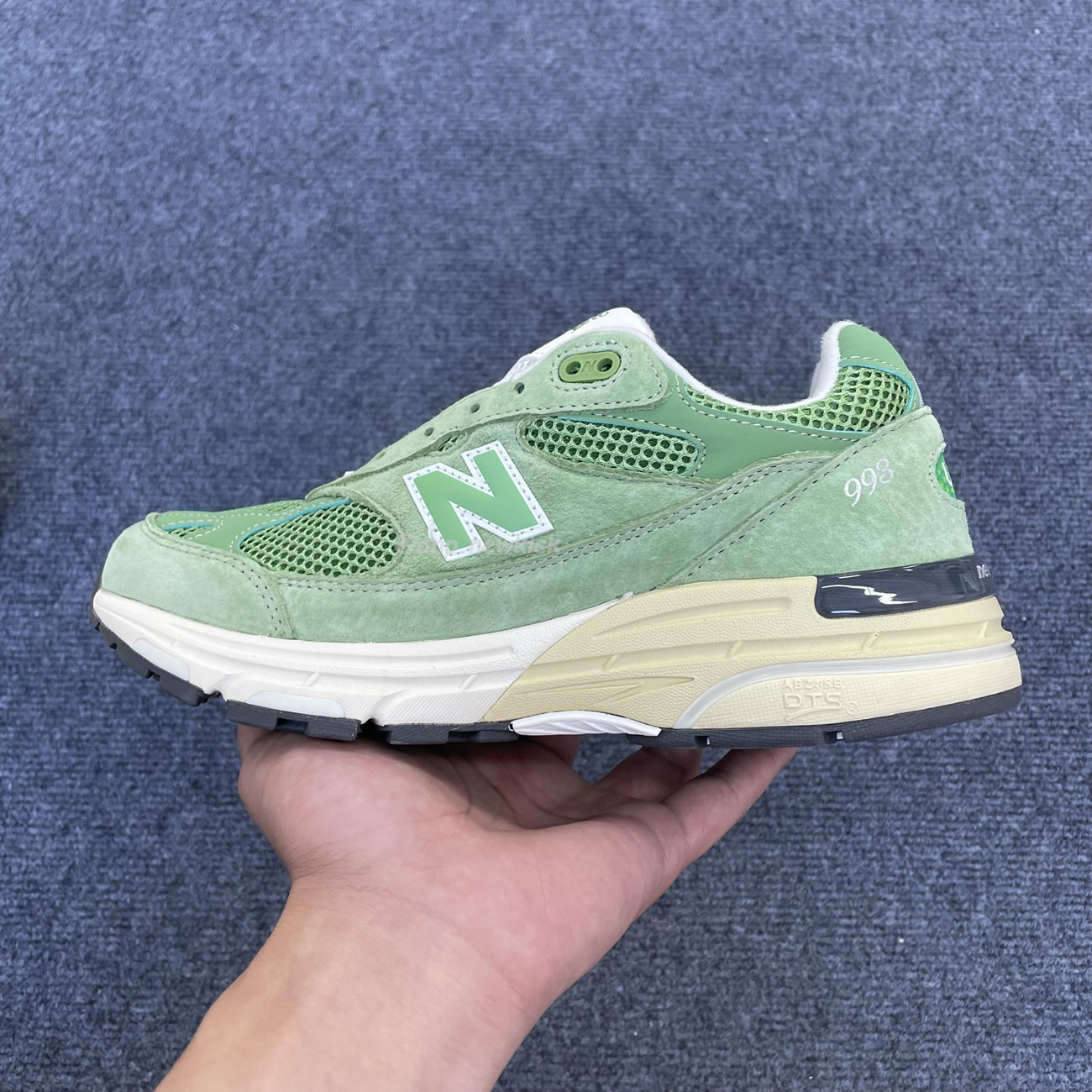 New Balance 993 Miusa Teddy Santis Chive U993gw (7) - newkick.vip