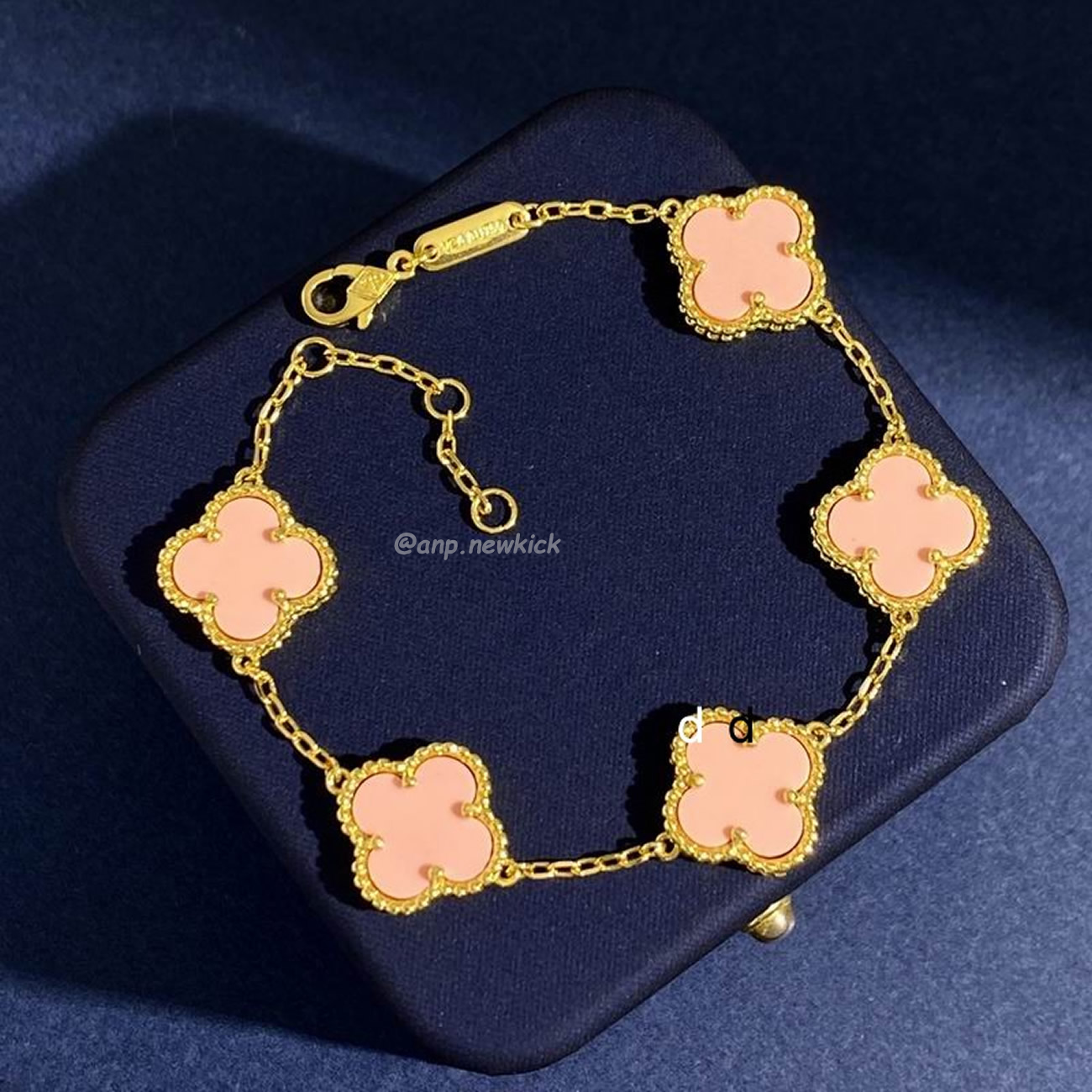 Van Cleef 18k Golden Bracelet (7) - newkick.vip