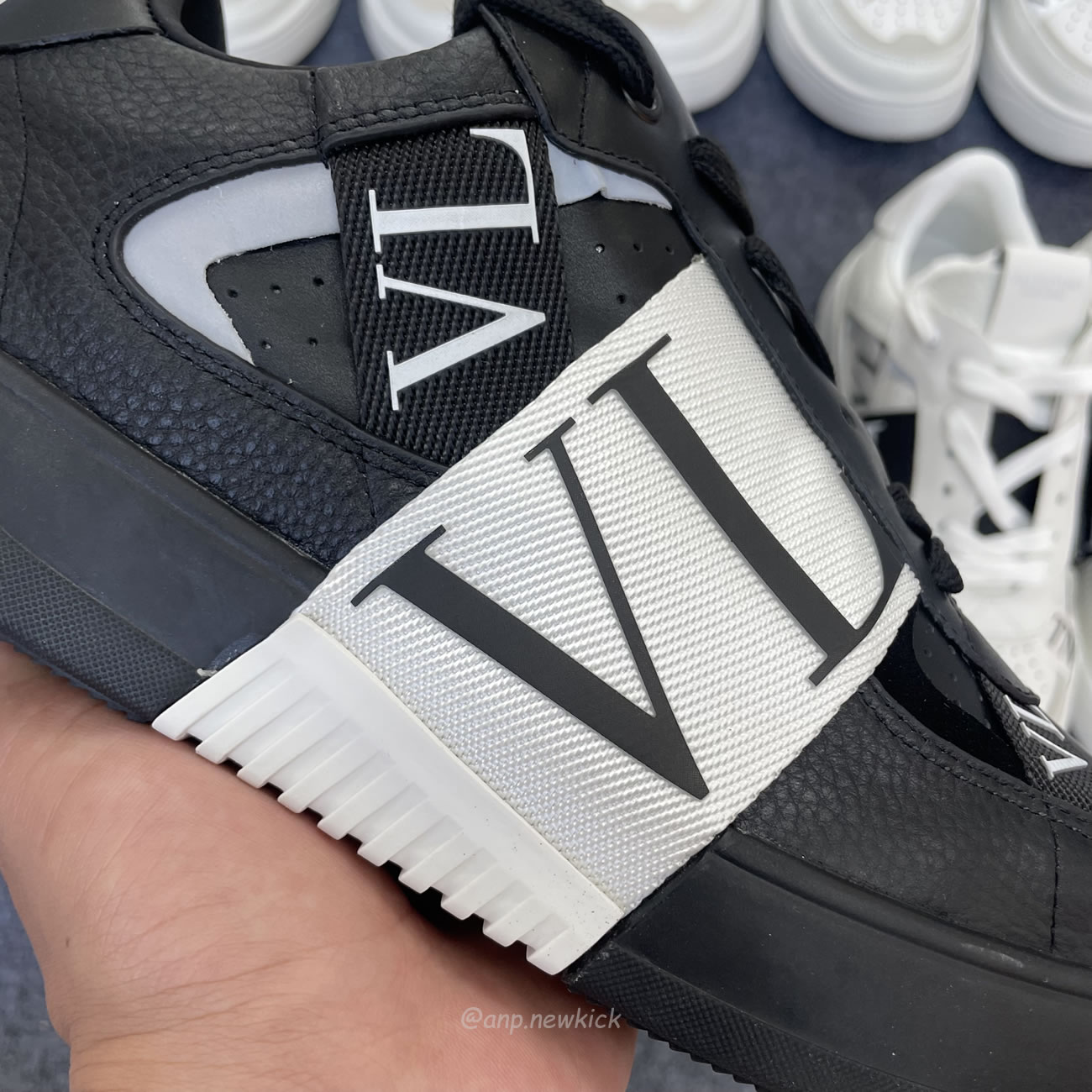 Valentino Garavani Vl7n Sneaker Low Top White Black Grey Red Blue Ys0c58wrq 24p (8) - newkick.vip