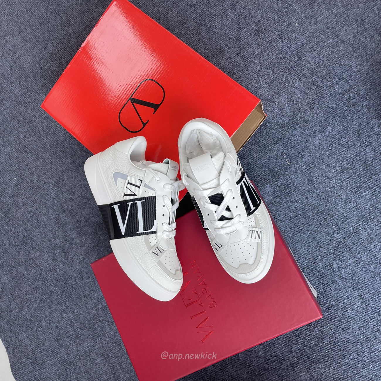 Valentino Garavani Vl7n Sneaker Low Top White Black Grey Red Blue Ys0c58wrq 24p (9) - newkick.vip