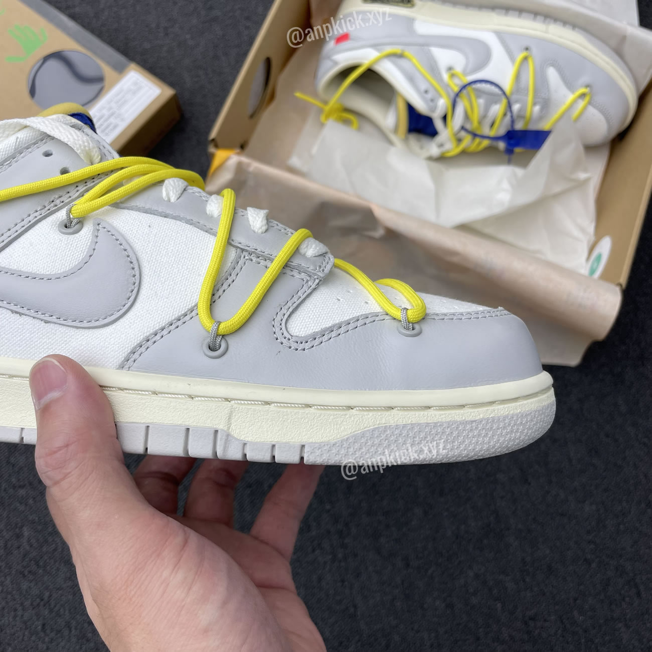 Off-White x Nike SB Dunk Low The 27 Of 50 "Sail/Neutral Grey" DM1602-120