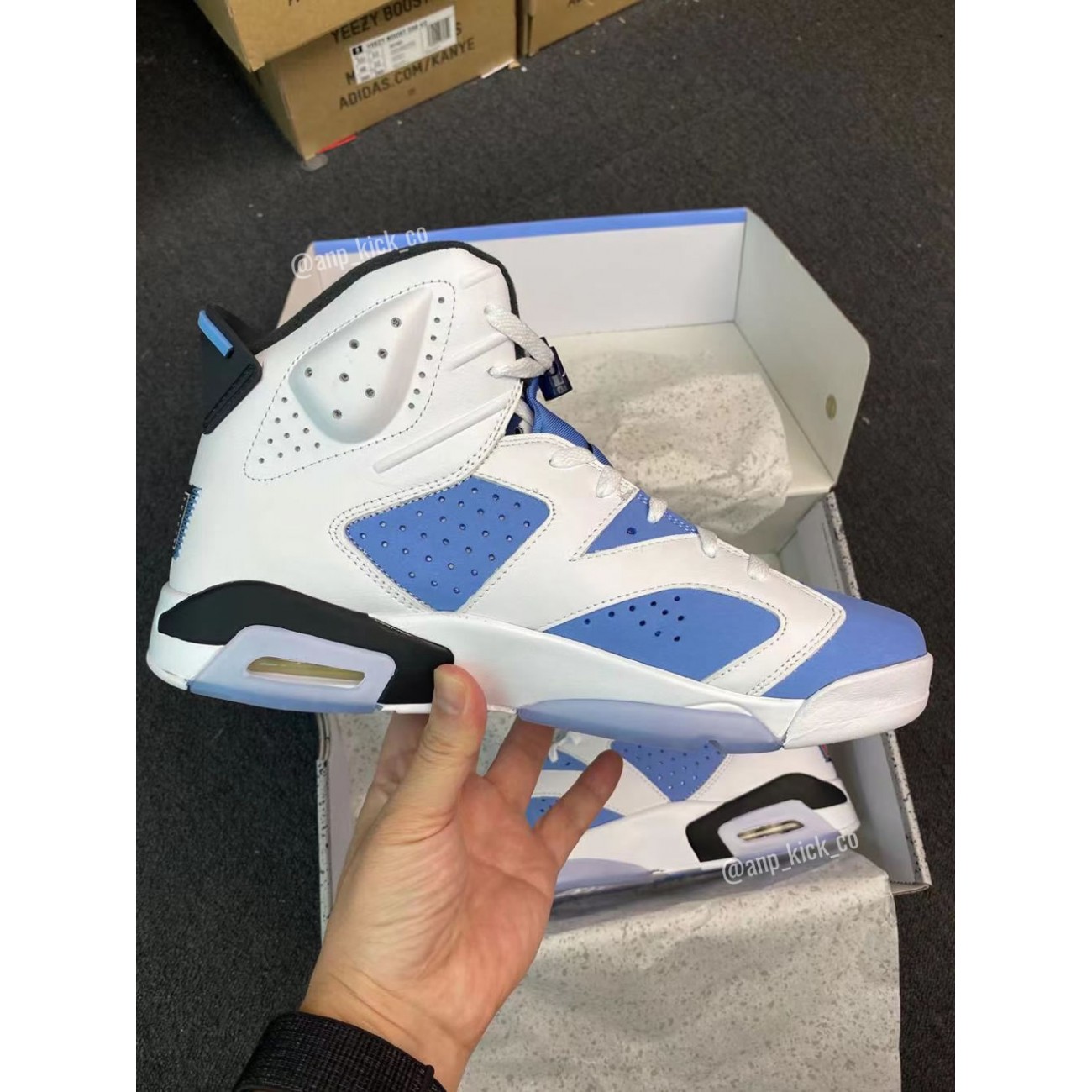 Air Jordan 6 Retro "UNC" CT8529-410