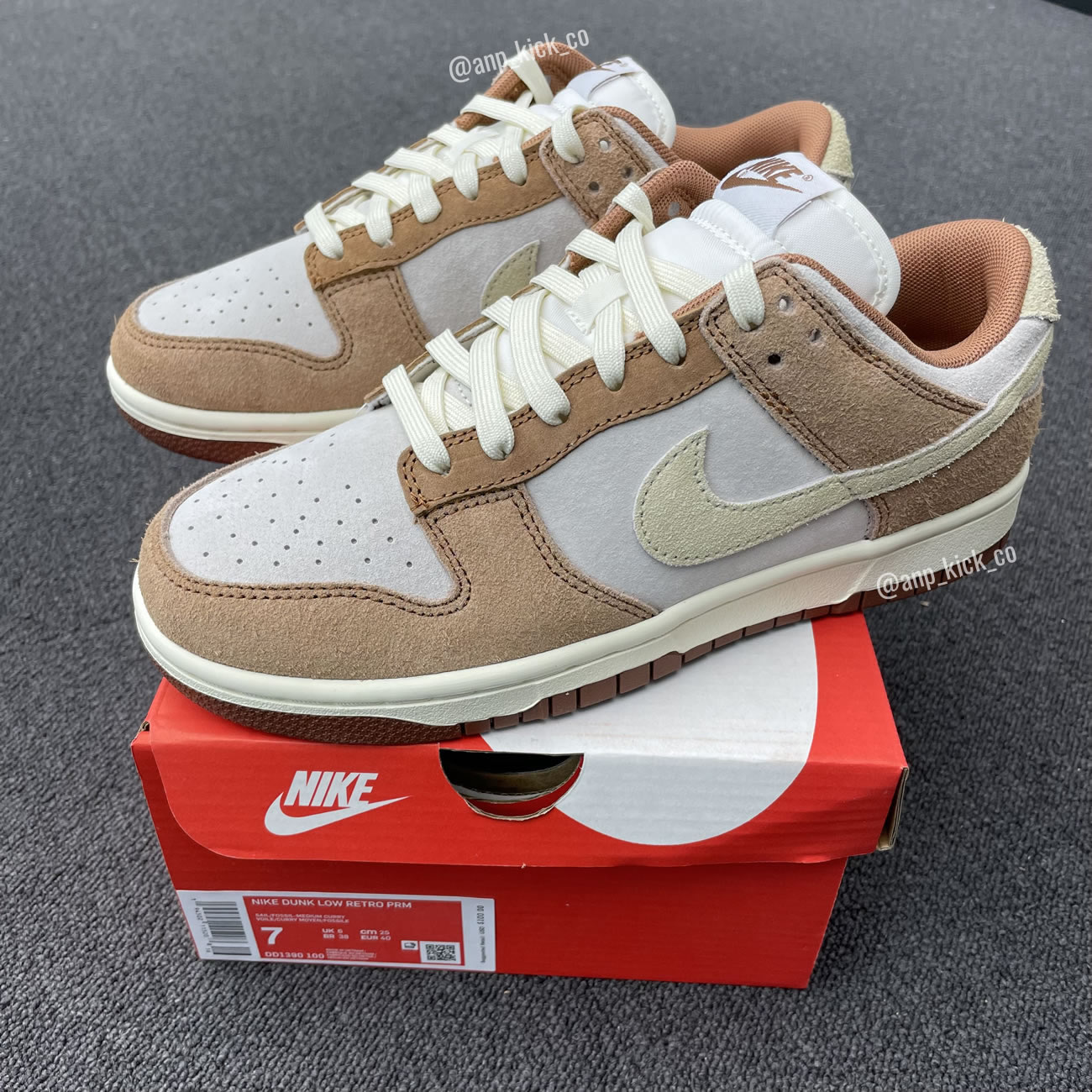 Nike Dunk Low Retro Prm "Medium Curry" DD1390-100