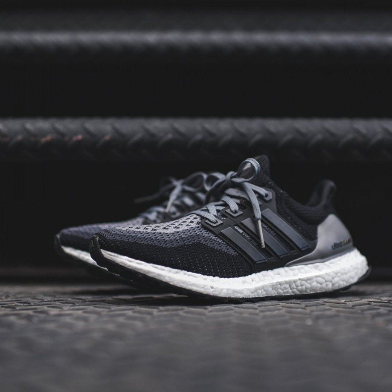 ADIDAS ULTRA BOOST WOMENS CORE BLACK