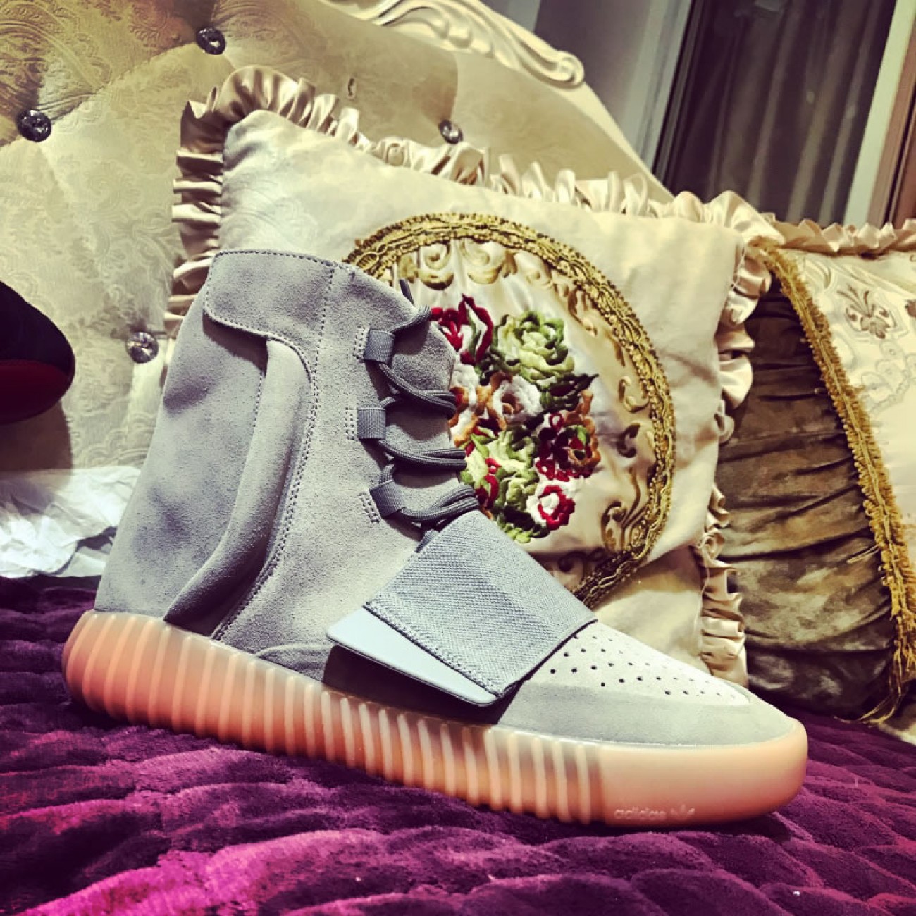 Adidas Yeezy 750 Boost Glow Dark BB1840