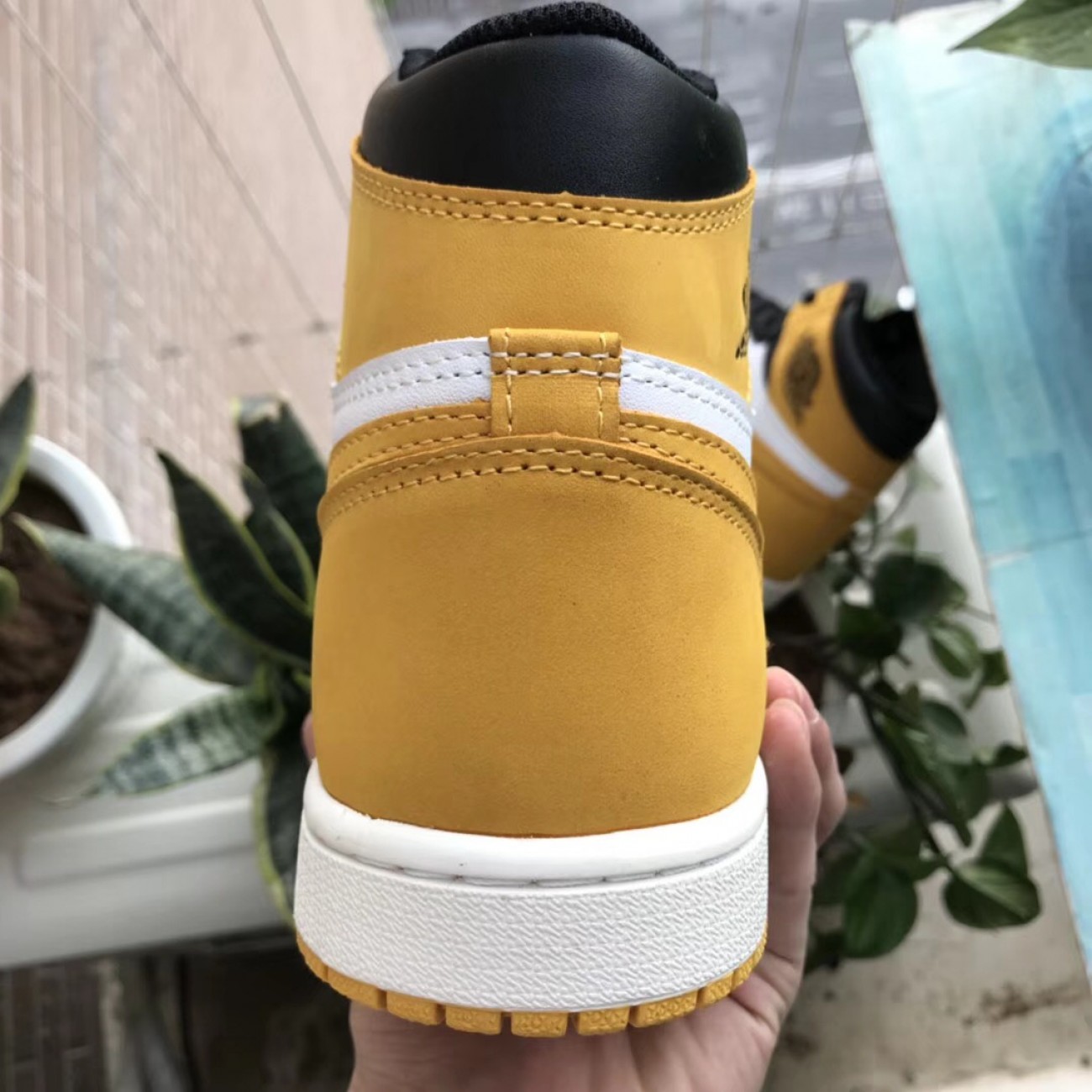 Air Jordan 1 "Yellow Ochre" Five MVP Awards AJ1 555088-109