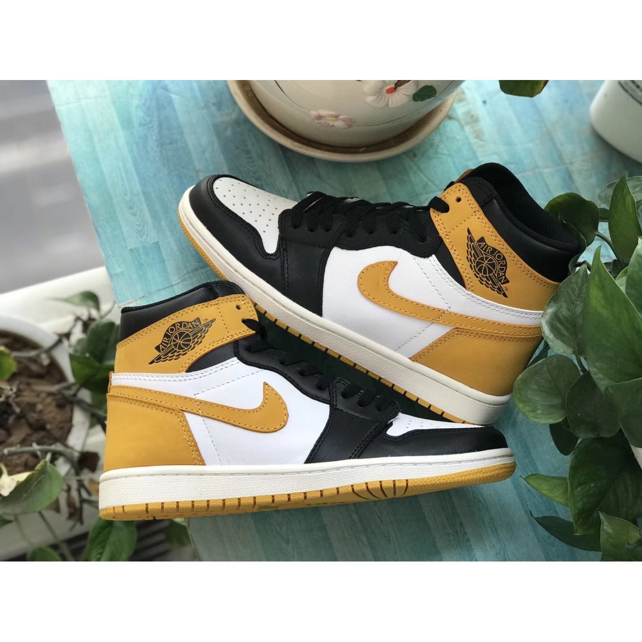 Air Jordan 1 "Yellow Ochre" Five MVP Awards AJ1 555088-109