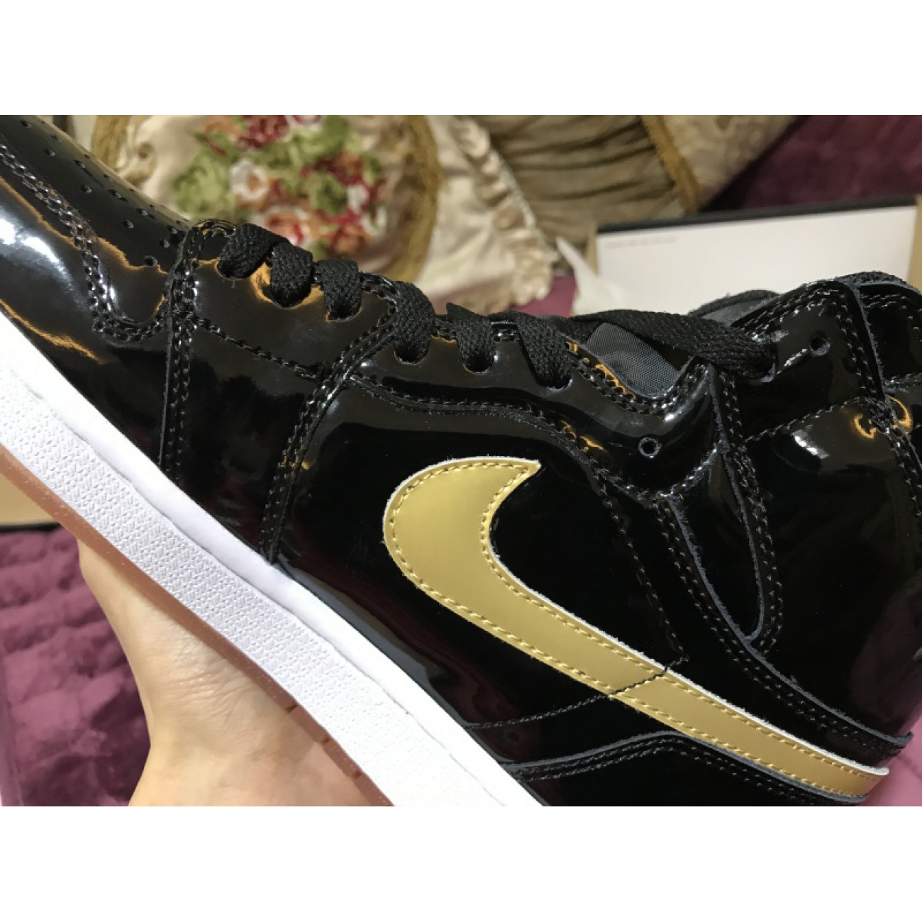 Air Jordan 1 "Black Gold" OG 555088-019