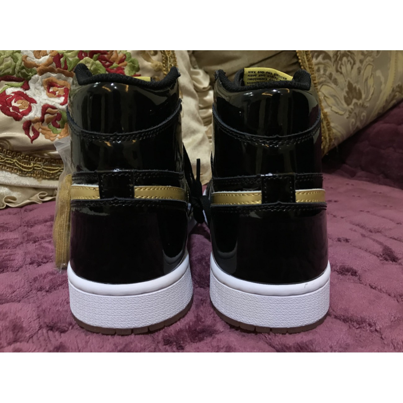 Air Jordan 1 "Black Gold" OG 555088-019