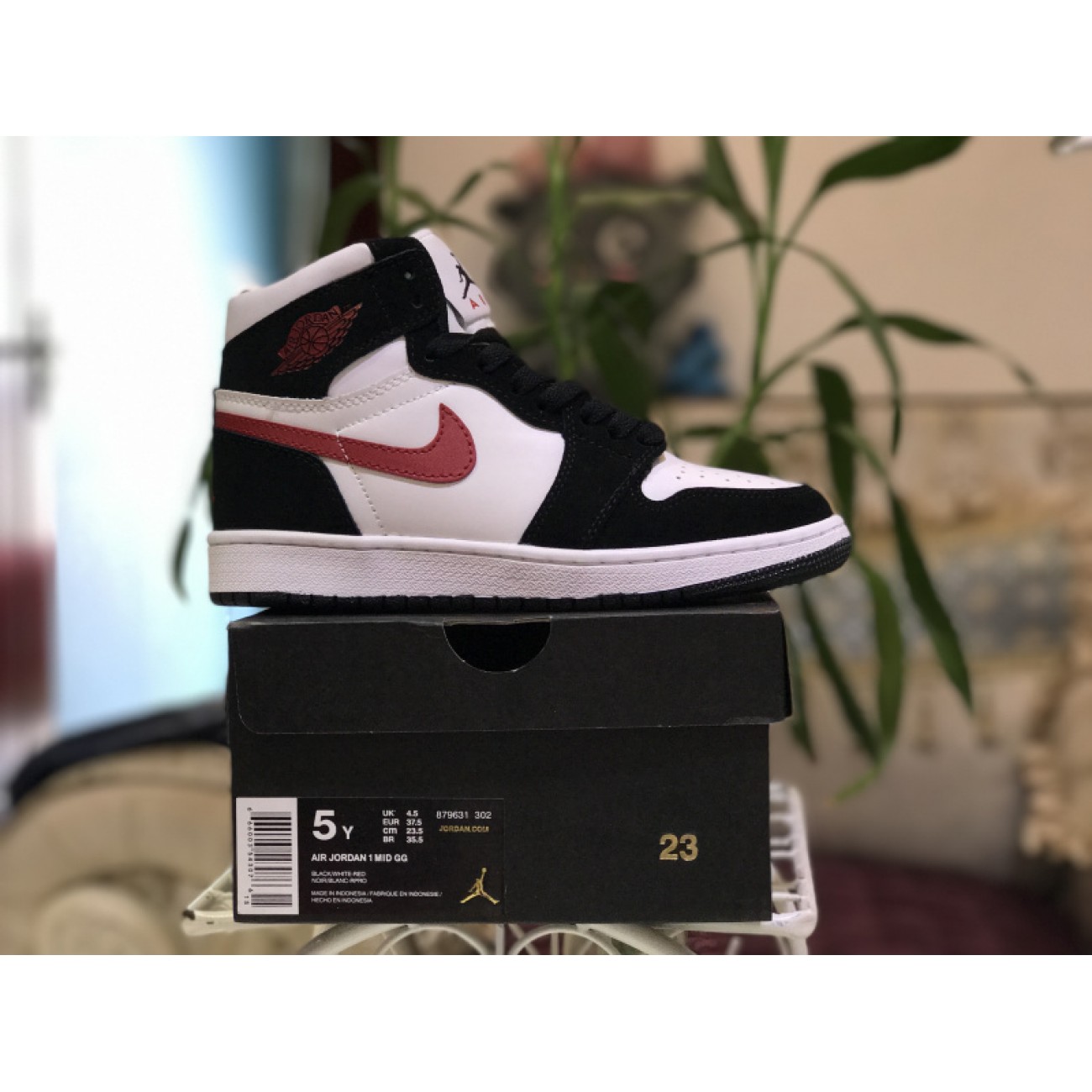 Air Jordan 1 Retro High GS "Panda" 879631-302