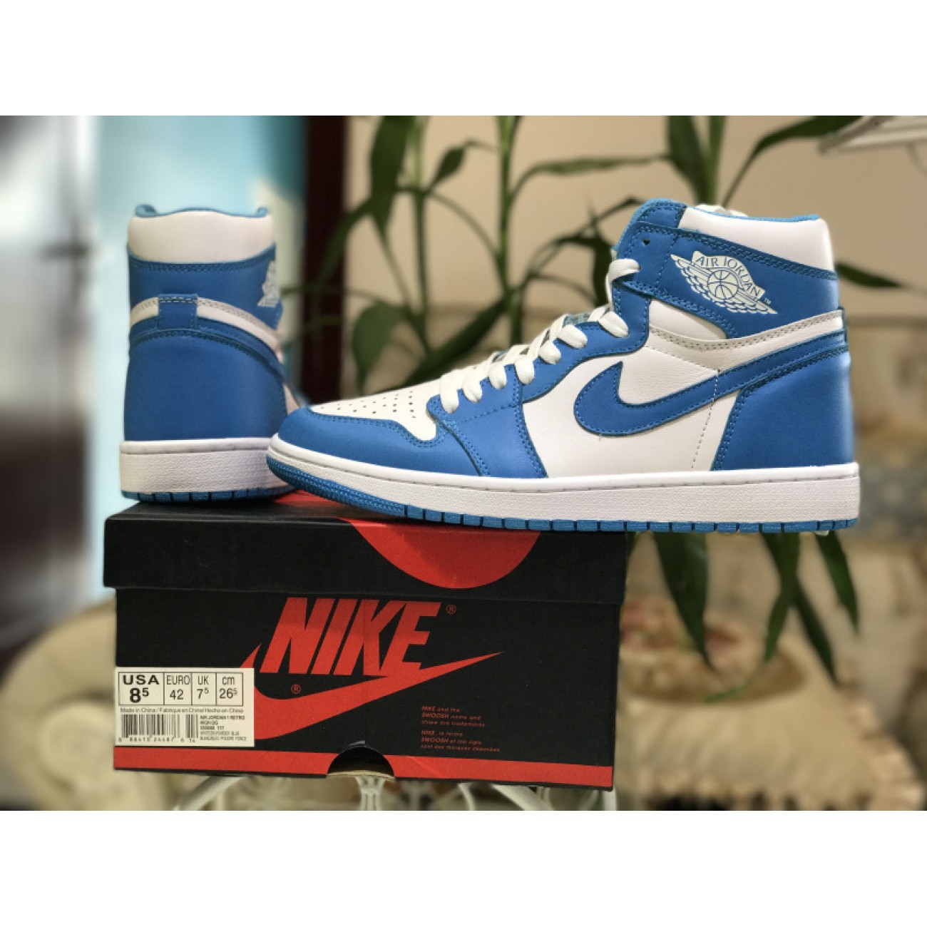 Air Jordan 1 High OG "UNC" 555088-117