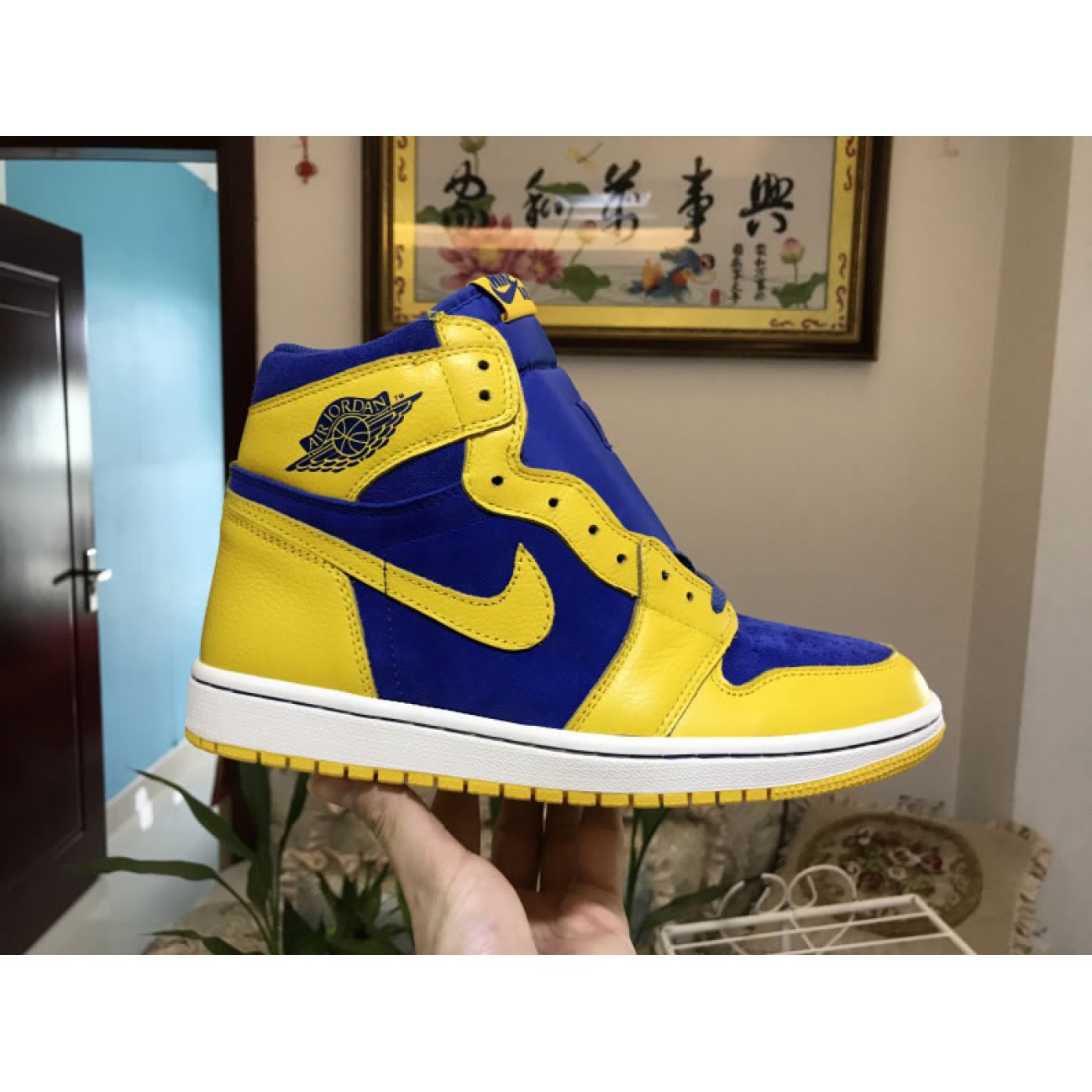 Air Jordan 1 Laney OG AJ1 555088-707