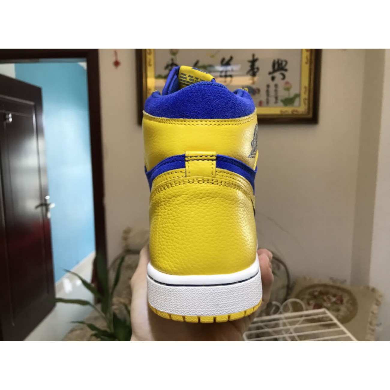 Air Jordan 1 Laney OG AJ1 555088-707