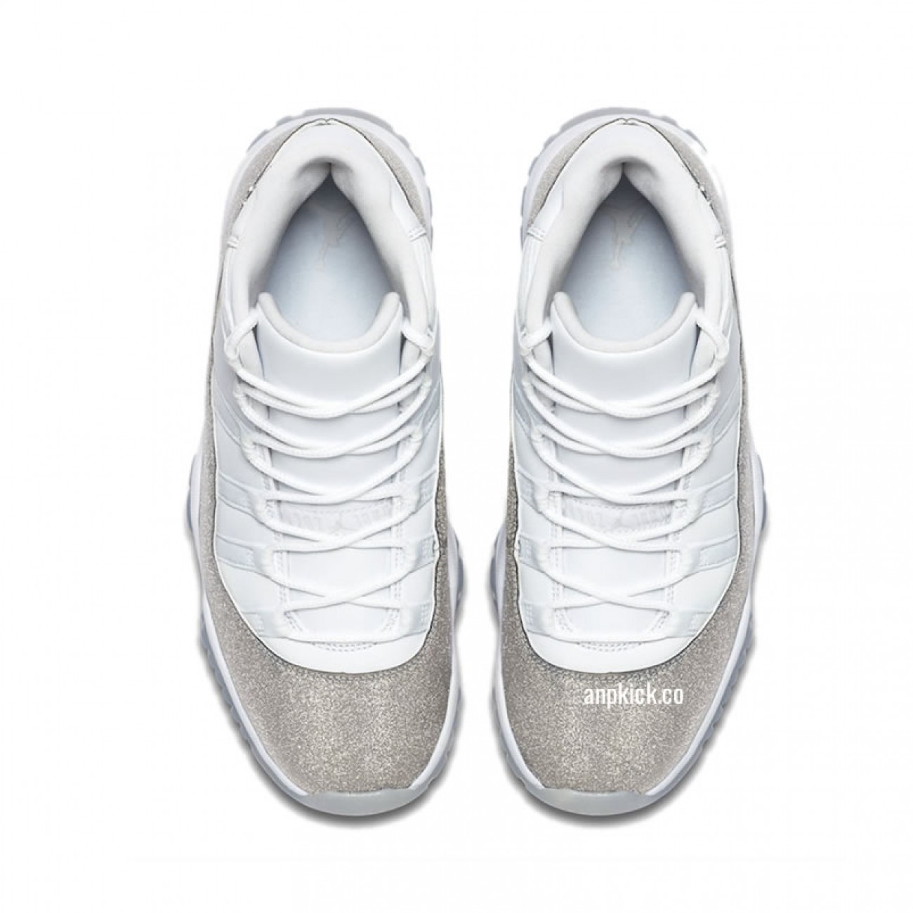 Air Jordan 11 Retro WMNS "Metallic Silver-Vast Grey" AR0715-100