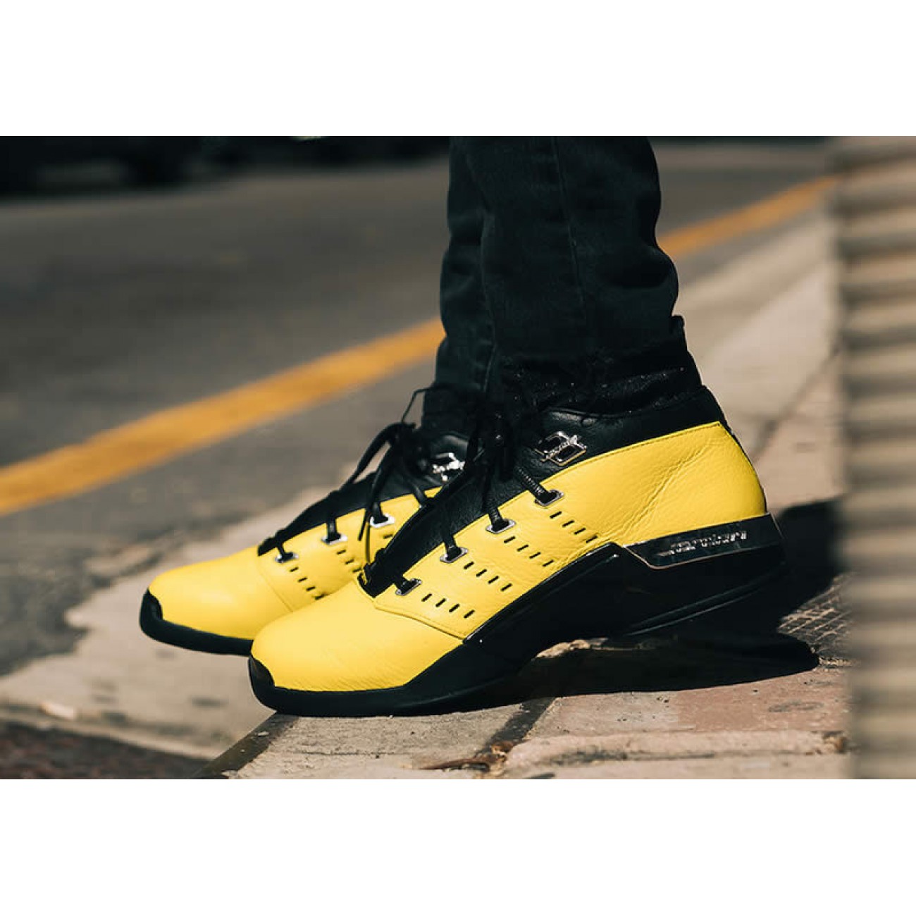 SoleFly x Air Jordan 17 Low "Lightning" Shoes Yellow And Black AJ7321-003