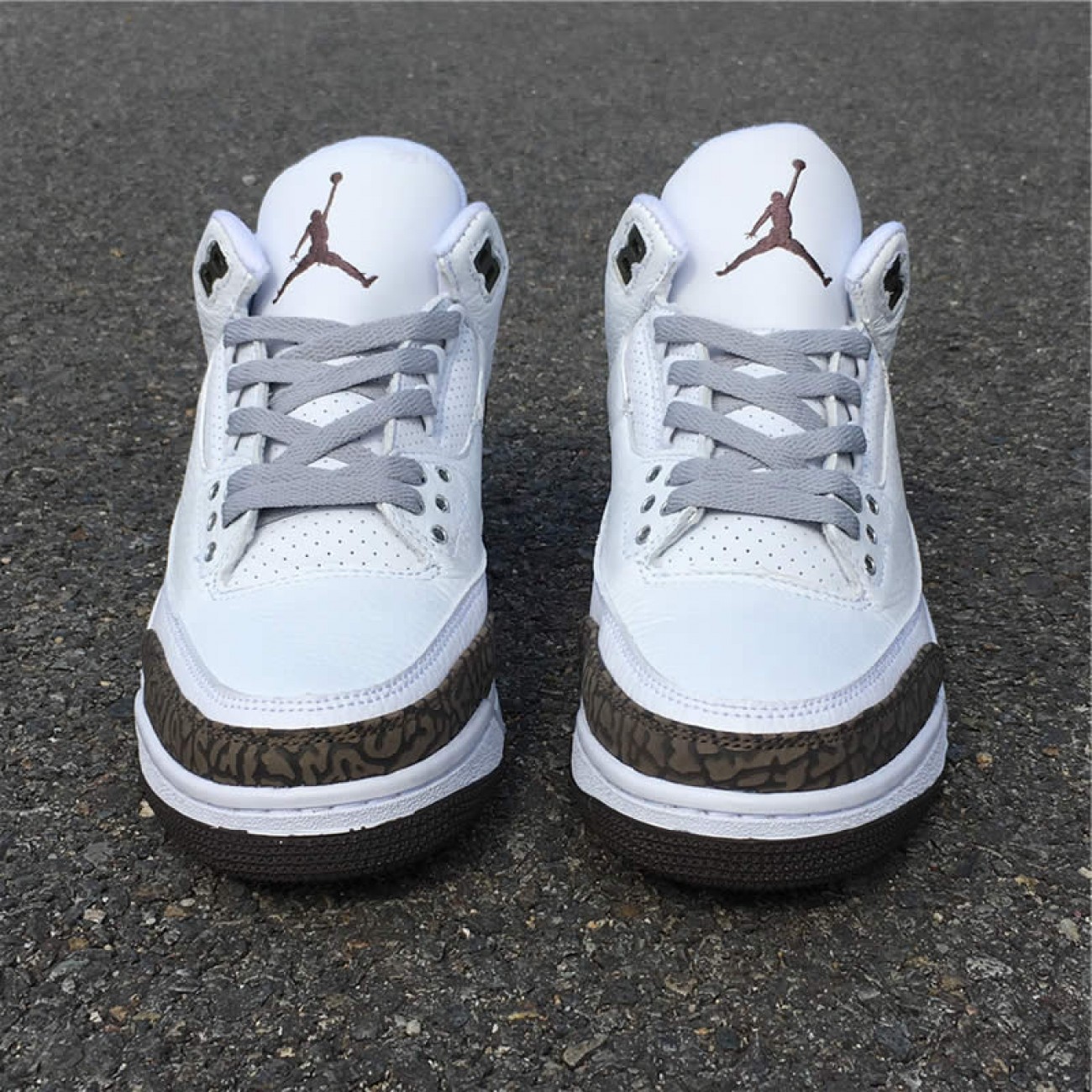 Air Jordan 3 "Mocha" 2018 White/Chrome/Dark/Brown 136064-122