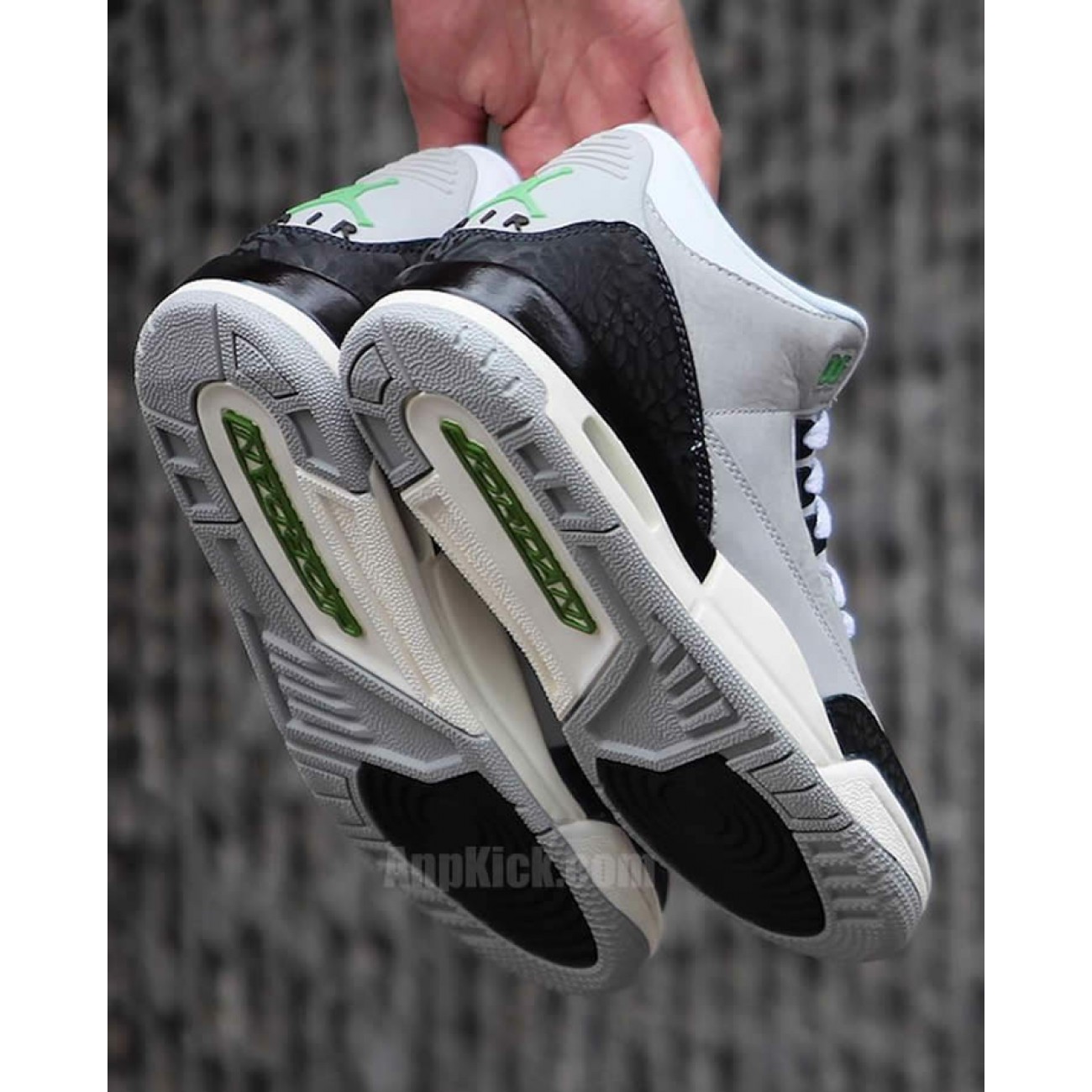 Air Jordan 3 Tinker "Chlorophyll / Air Trainer 1" 136064-006