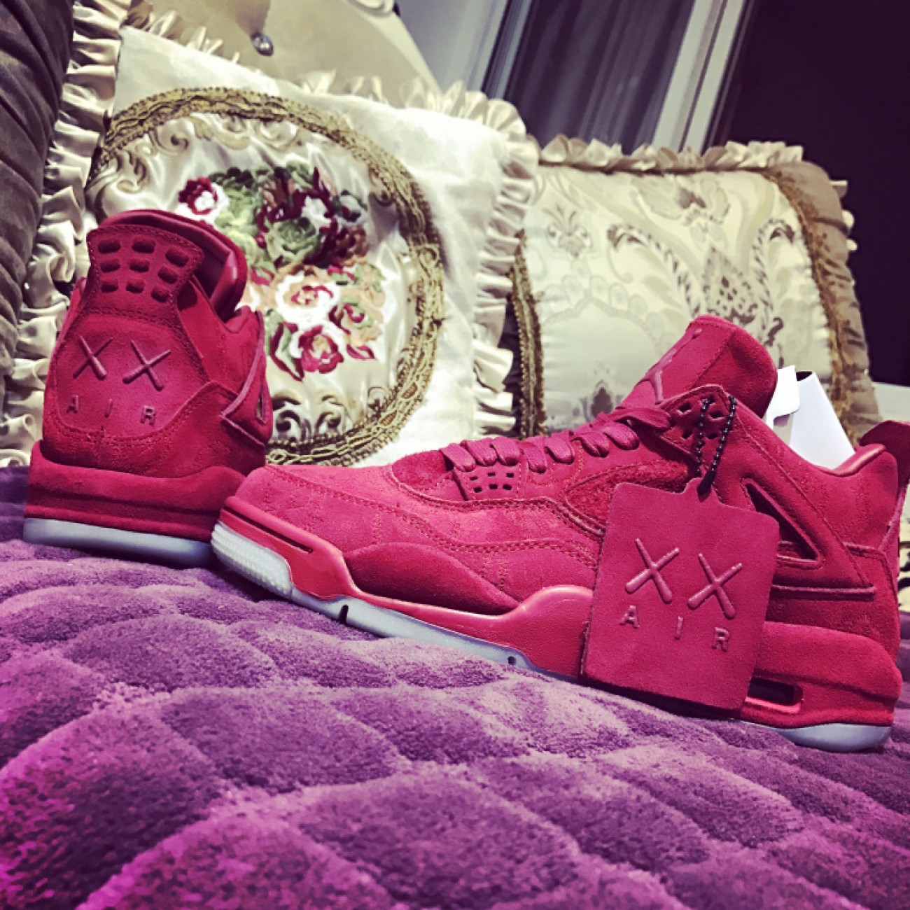 Air Jordan 4 x KAWS Red 930155-609