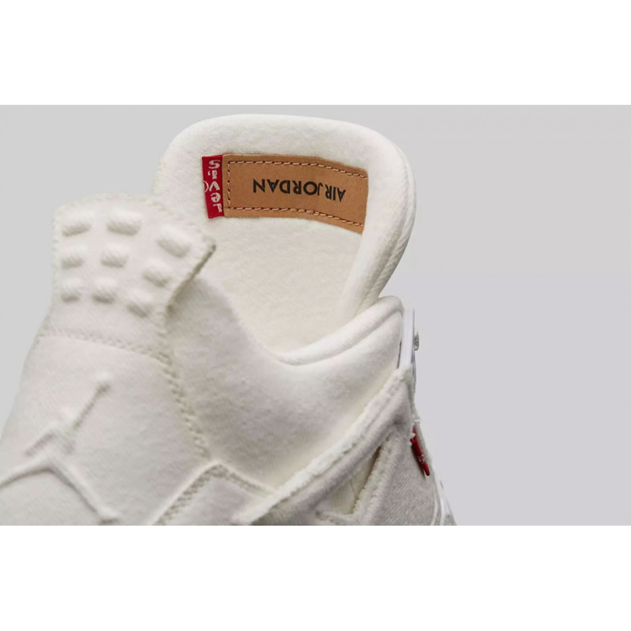 Levi's x Air Jordan 4 Retro "White Denim" AO2571-100