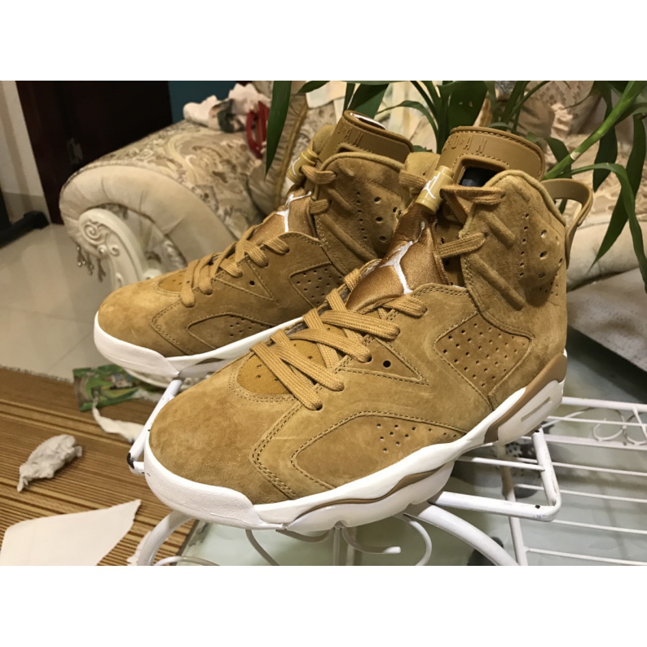 Air Jordan 6 Golden Harvest Wheat 384664-705