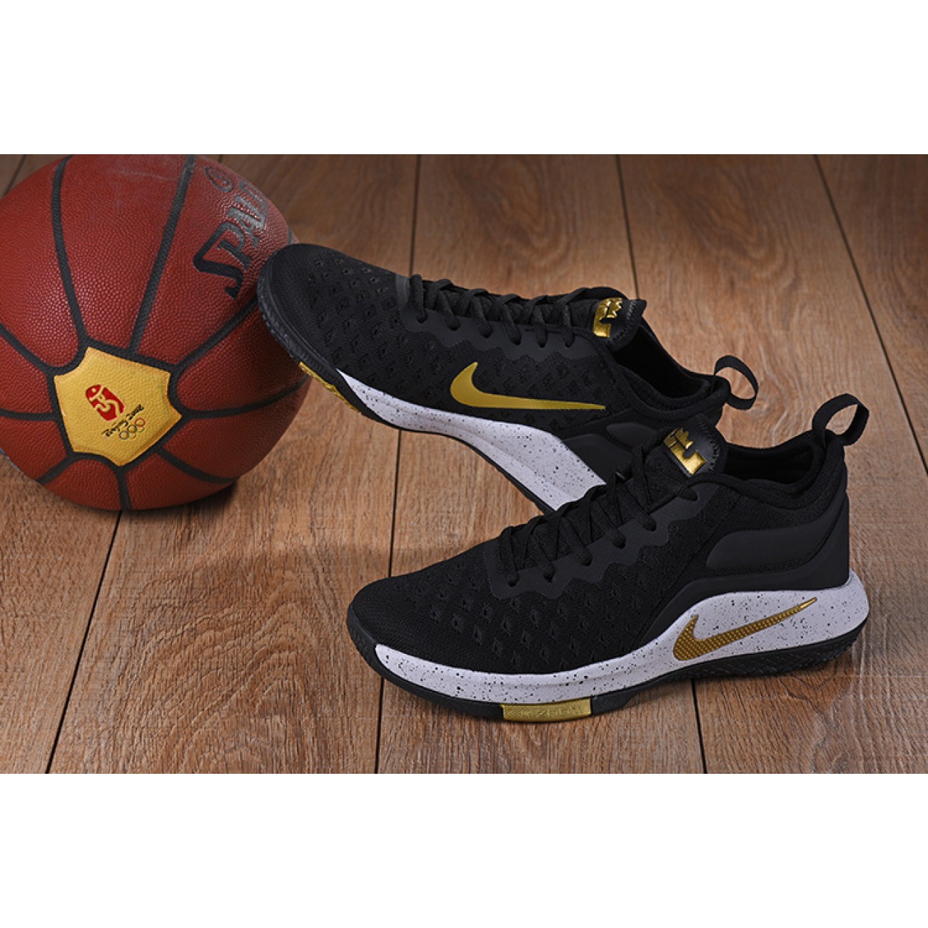 Lebron Witness 2 Flyknit Basketball Shoes Black/Gold