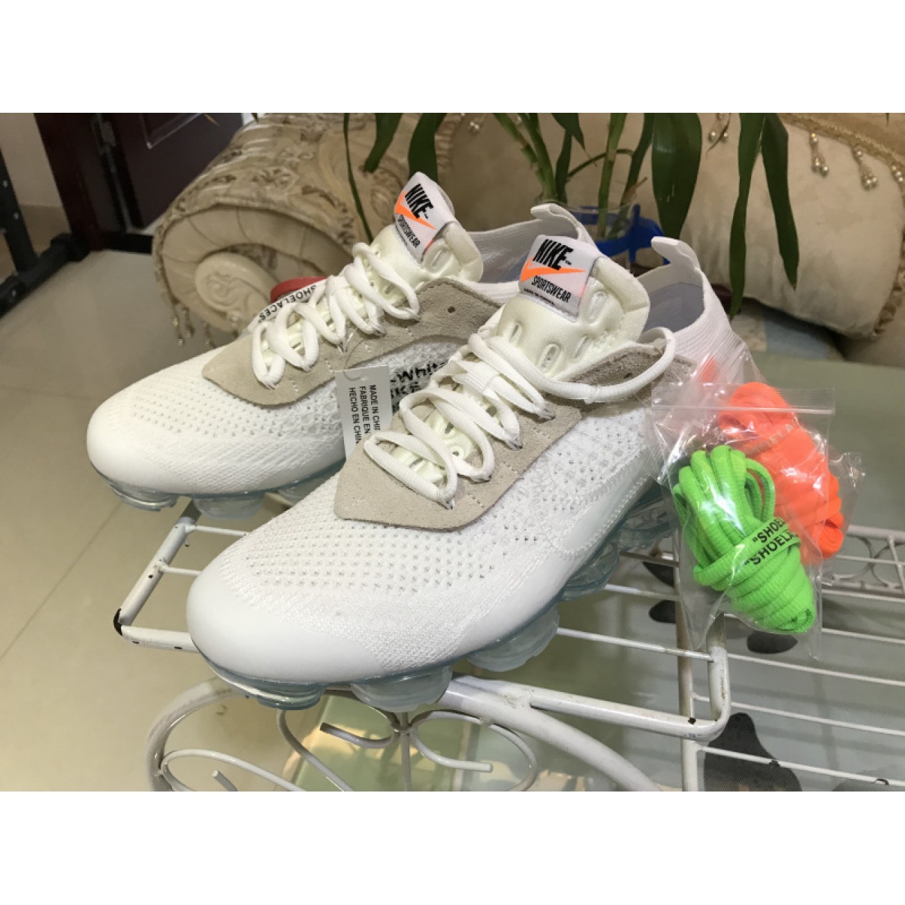 Off-White x Nike Air Vapor AA3831-100