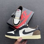 Air Jordan 1 Low Sneaker CQ4277-105