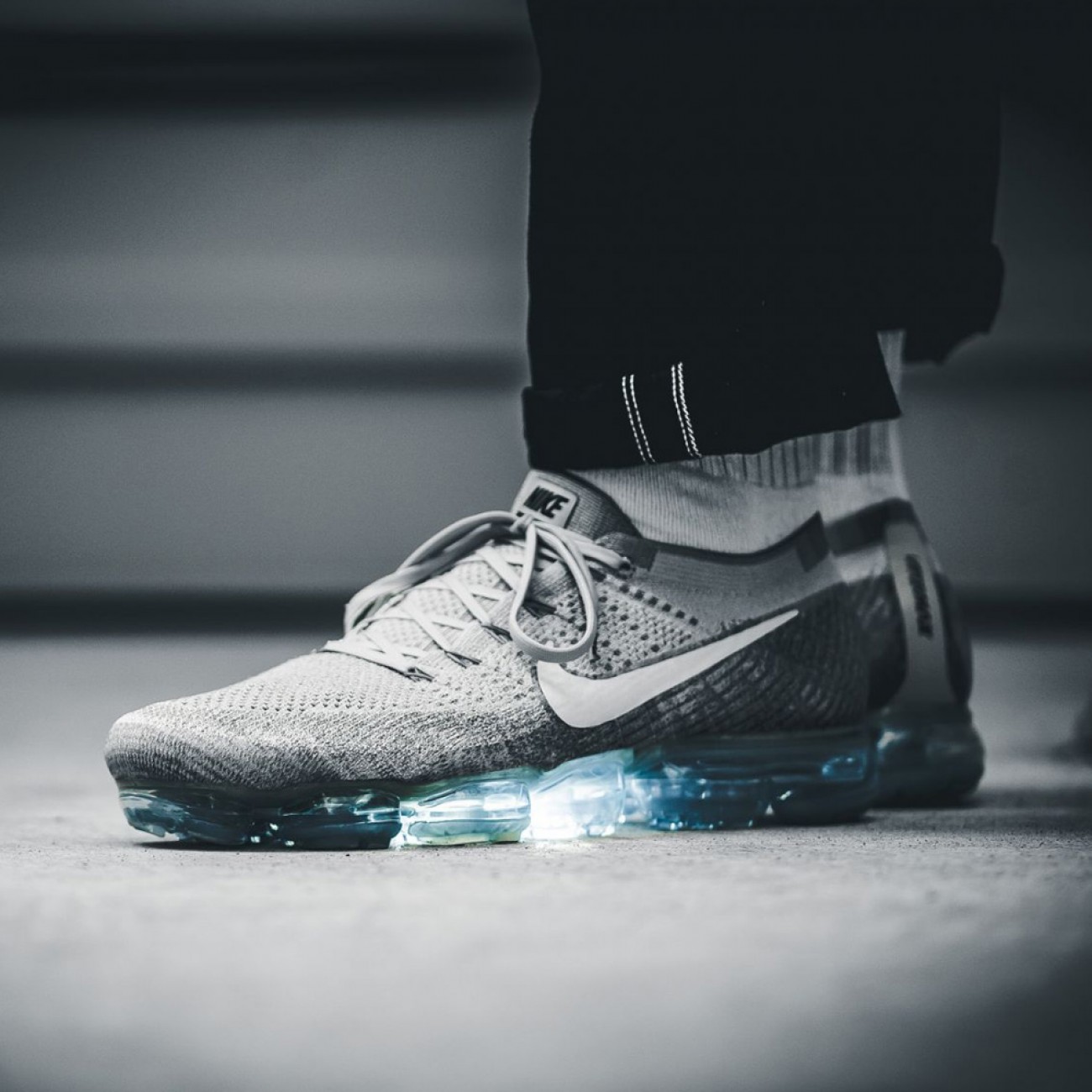 NIKE AIR VAPORMAX FLYKNIT PALE GREY