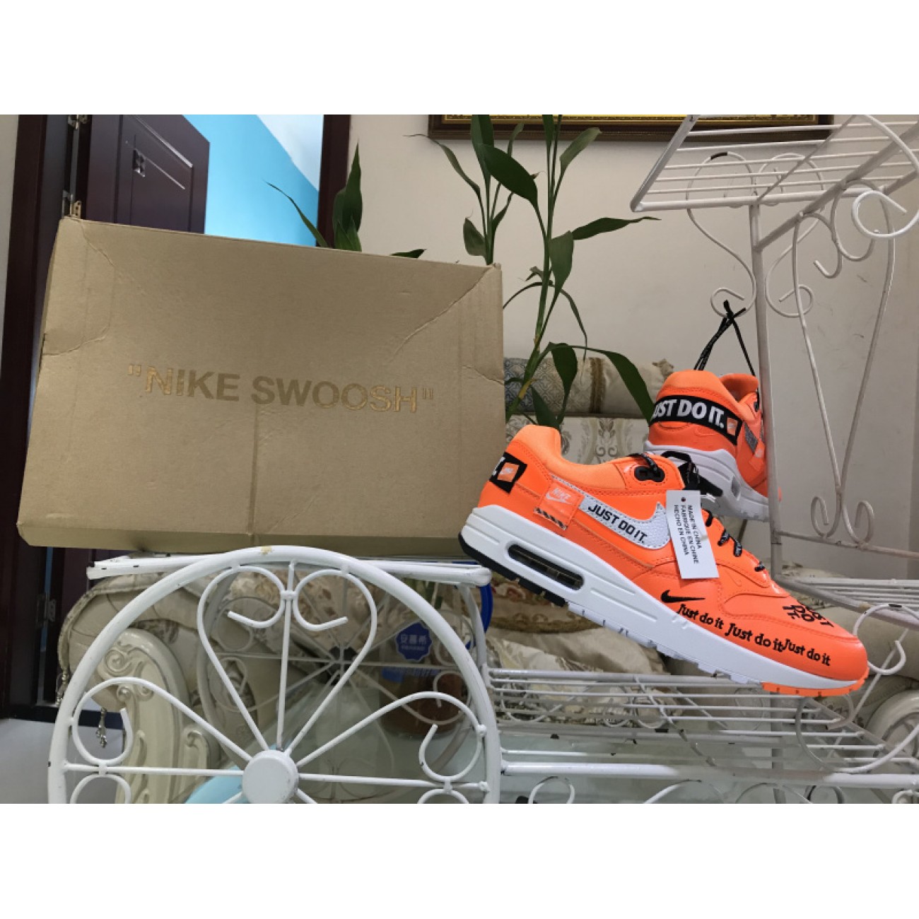 Nike "Just Do It" Air Max 1 Mens Running Shoes Orange Shock 917691-800