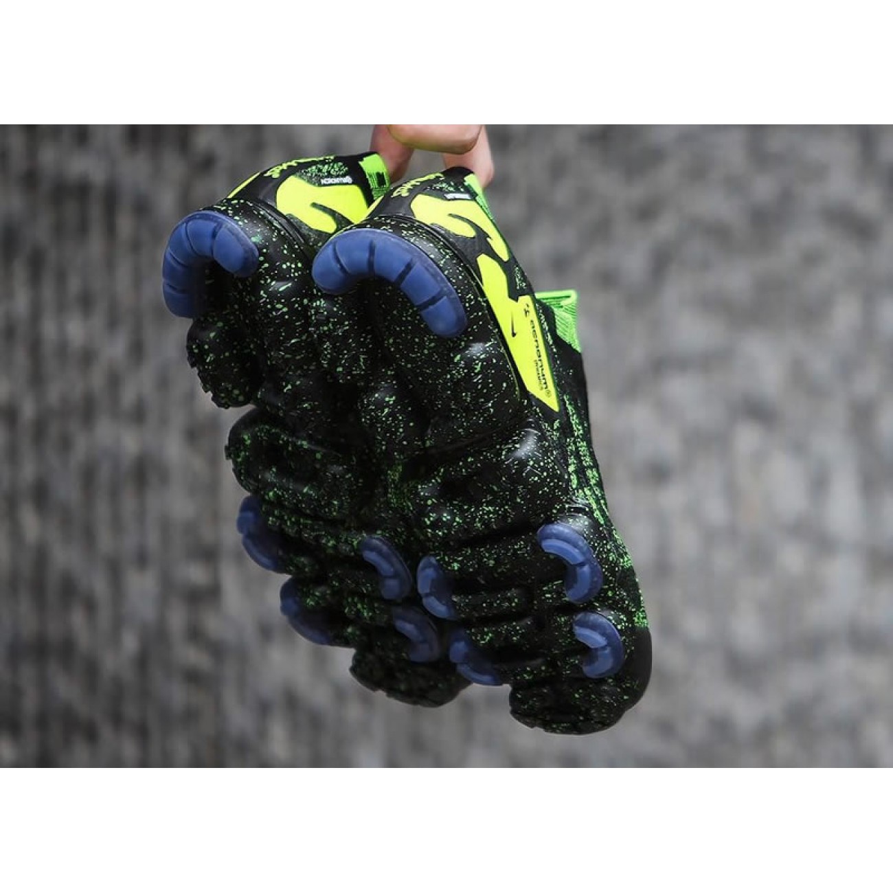 Acronym x Nike Air Vapormax Moc 2 AQ0996-007 Black / VoltBlack