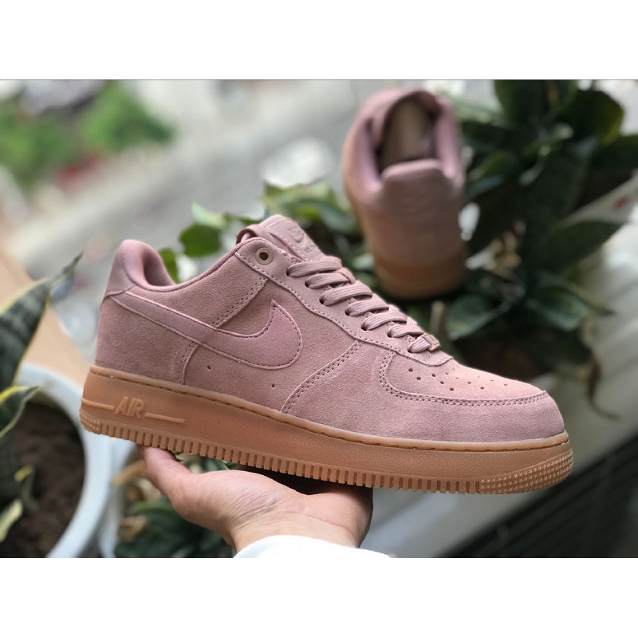 Nike Air Force 1 Low 07 LV8 Suede AA1117-600