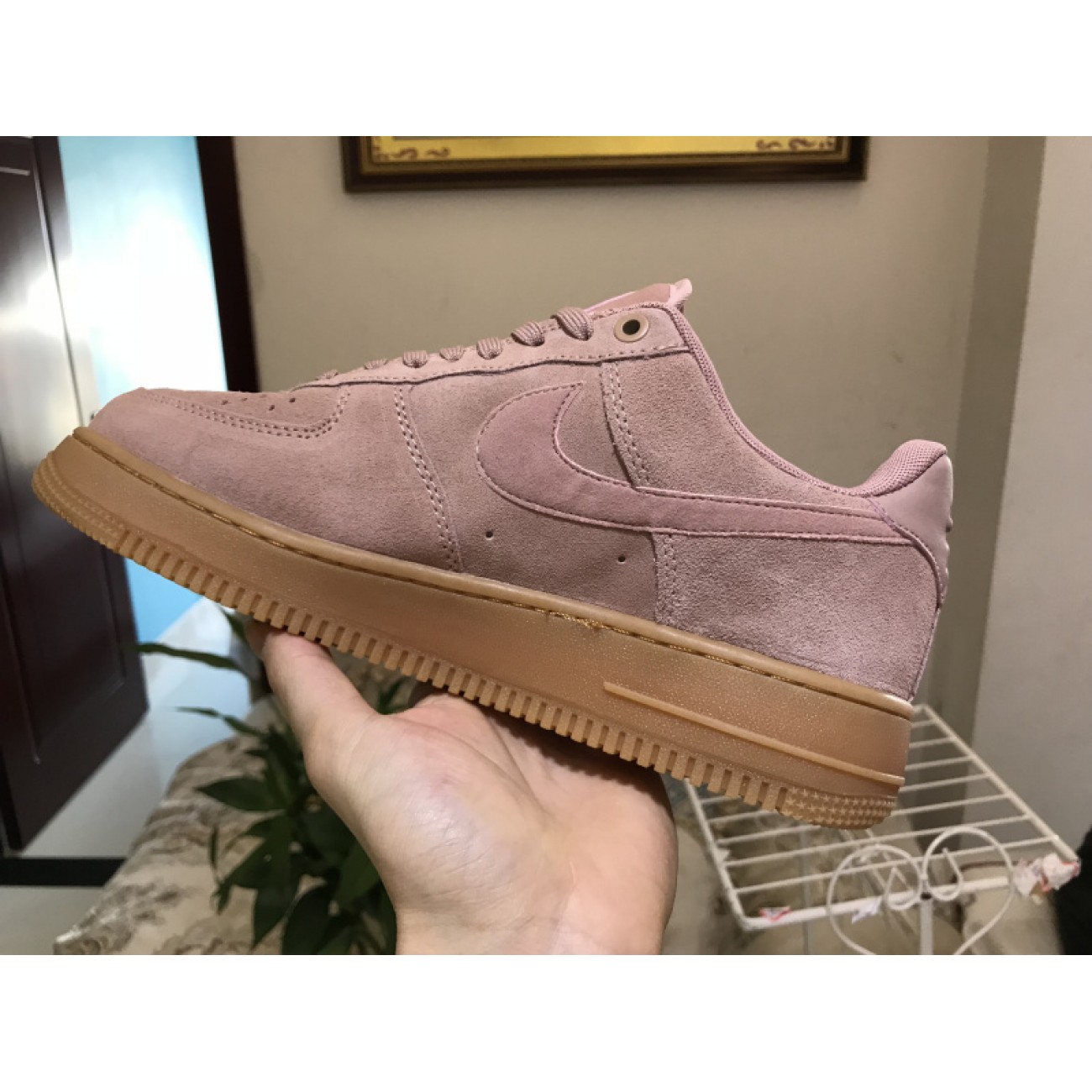 Nike Air Force 1 Low 07 LV8 Suede AA1117-600