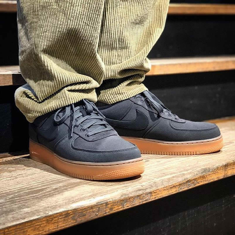 Air Force 1 07 Lv8 Style Black Gum Shoes On Feet Aq0117 002 (3) - newkick.vip