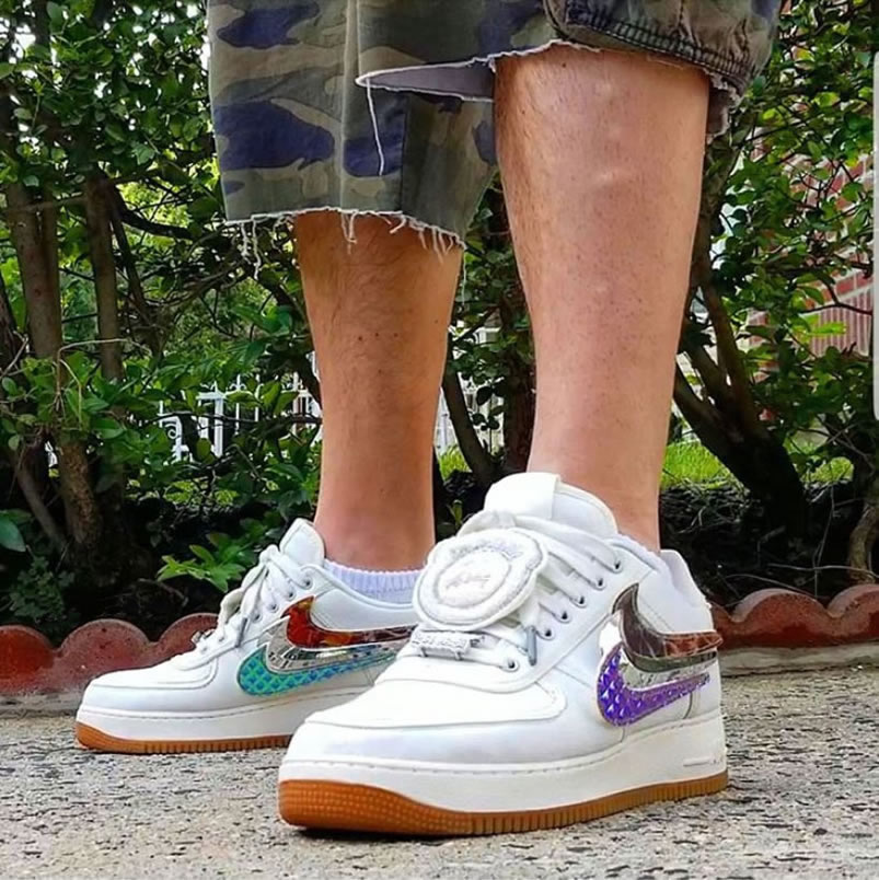 Travis Scott Nike Air Force 1 Low Sail On Feet Release Date For Sale Aq4211 101 (4) - newkick.vip