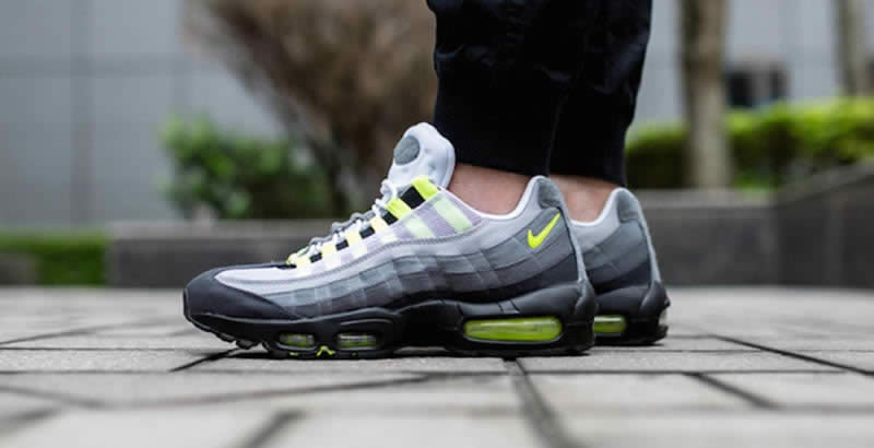 Nike Air Max 95 OG Neon On Feet