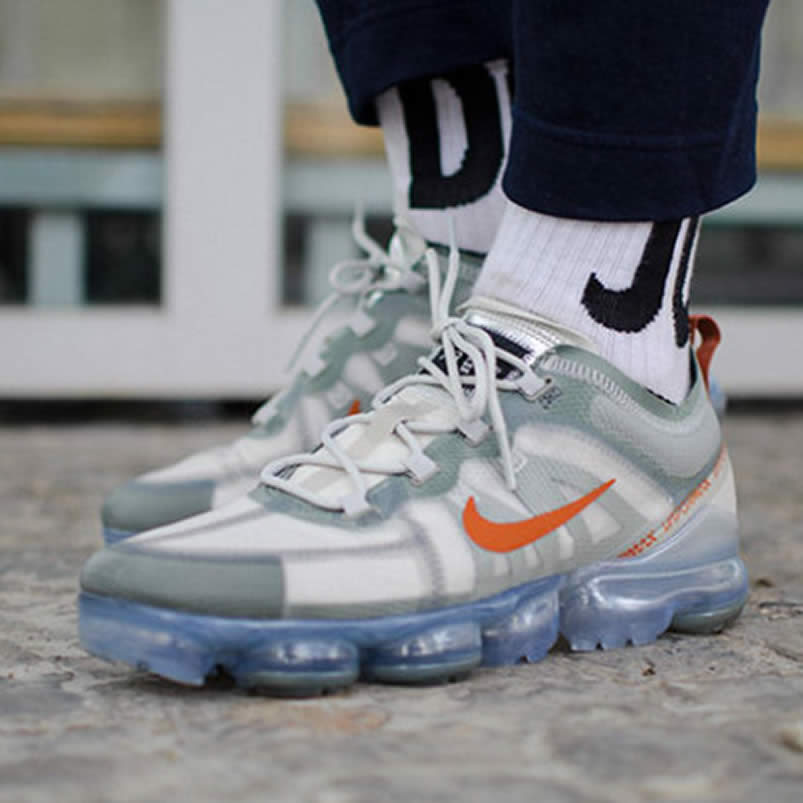 Latest Nike Vapormax 2019 Olive Light Vintage Lichen Orange Ar6631 300 On Feet (3) - newkick.vip